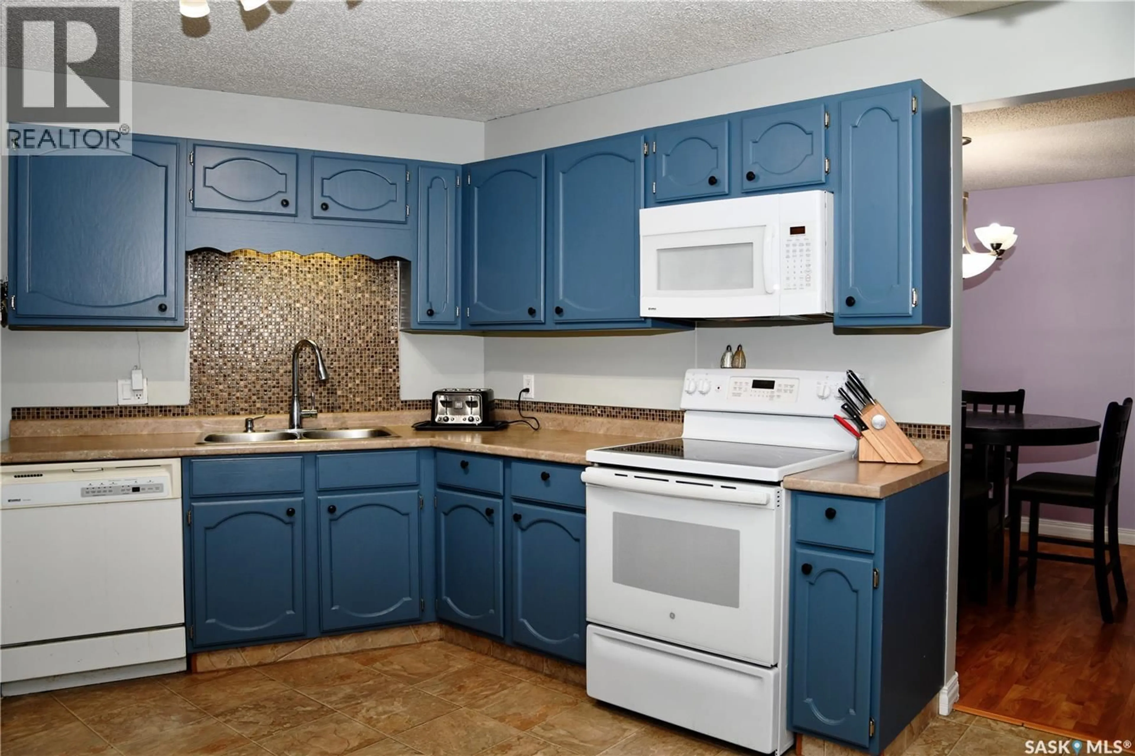 Standard kitchen, ceramic/tile floor for 134 COOPER CRESCENT, Saskatoon Saskatchewan S7M4L3