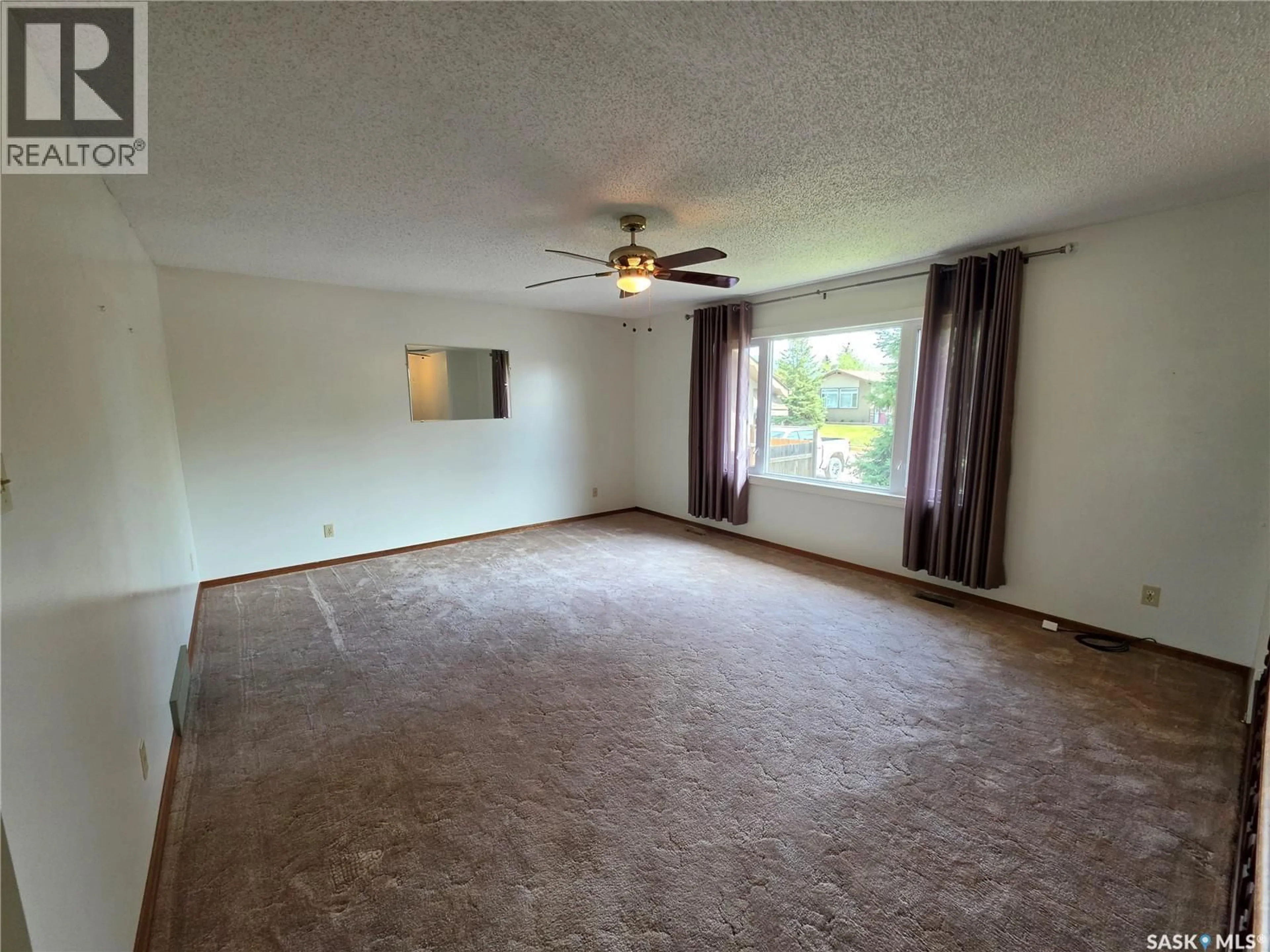A pic of a room for 613 2ND STREET W, Meadow Lake Saskatchewan S9X1E6