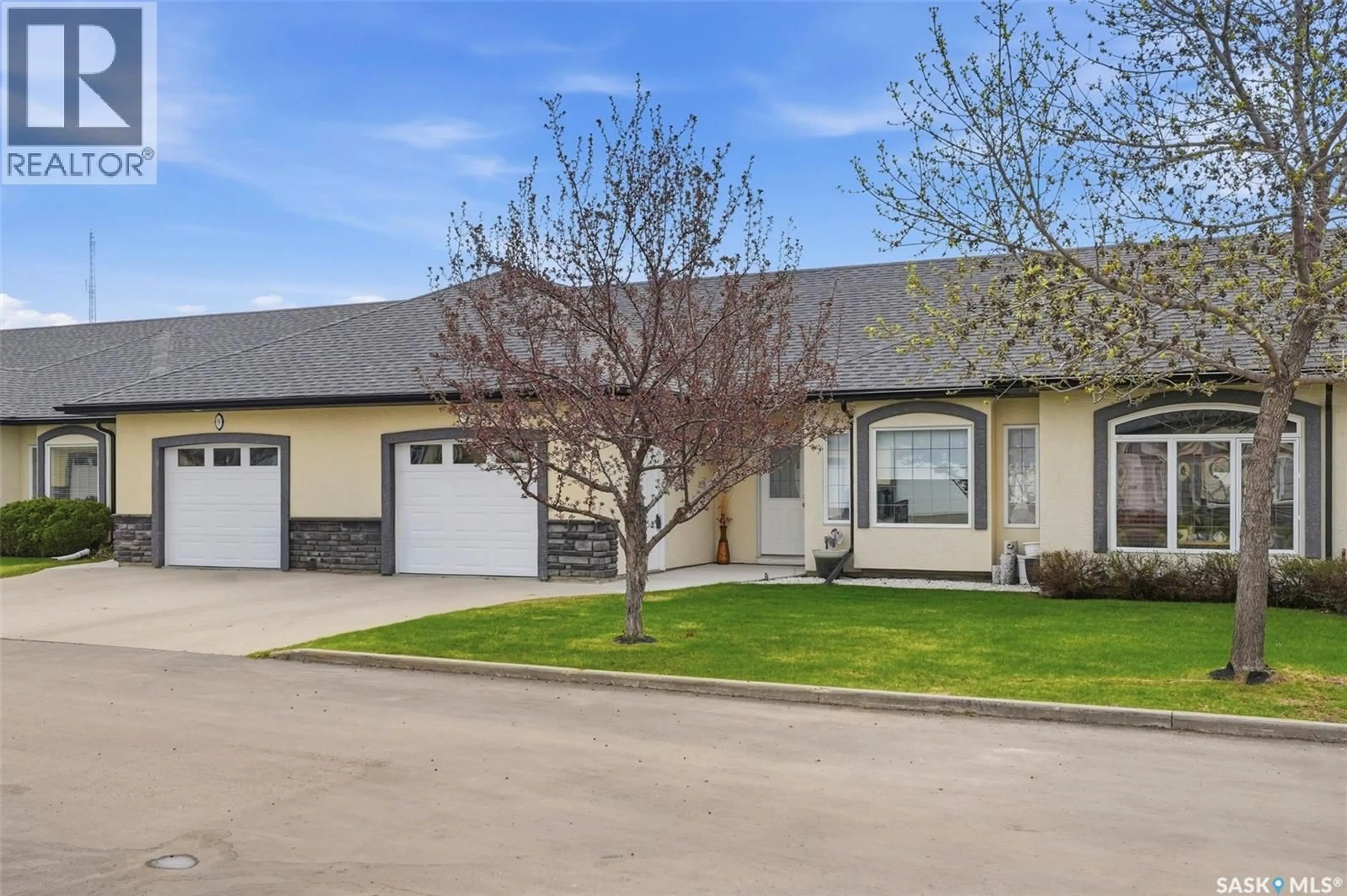 Unknown for 8 320 3RD STREET, Osler Saskatchewan S0K3A0