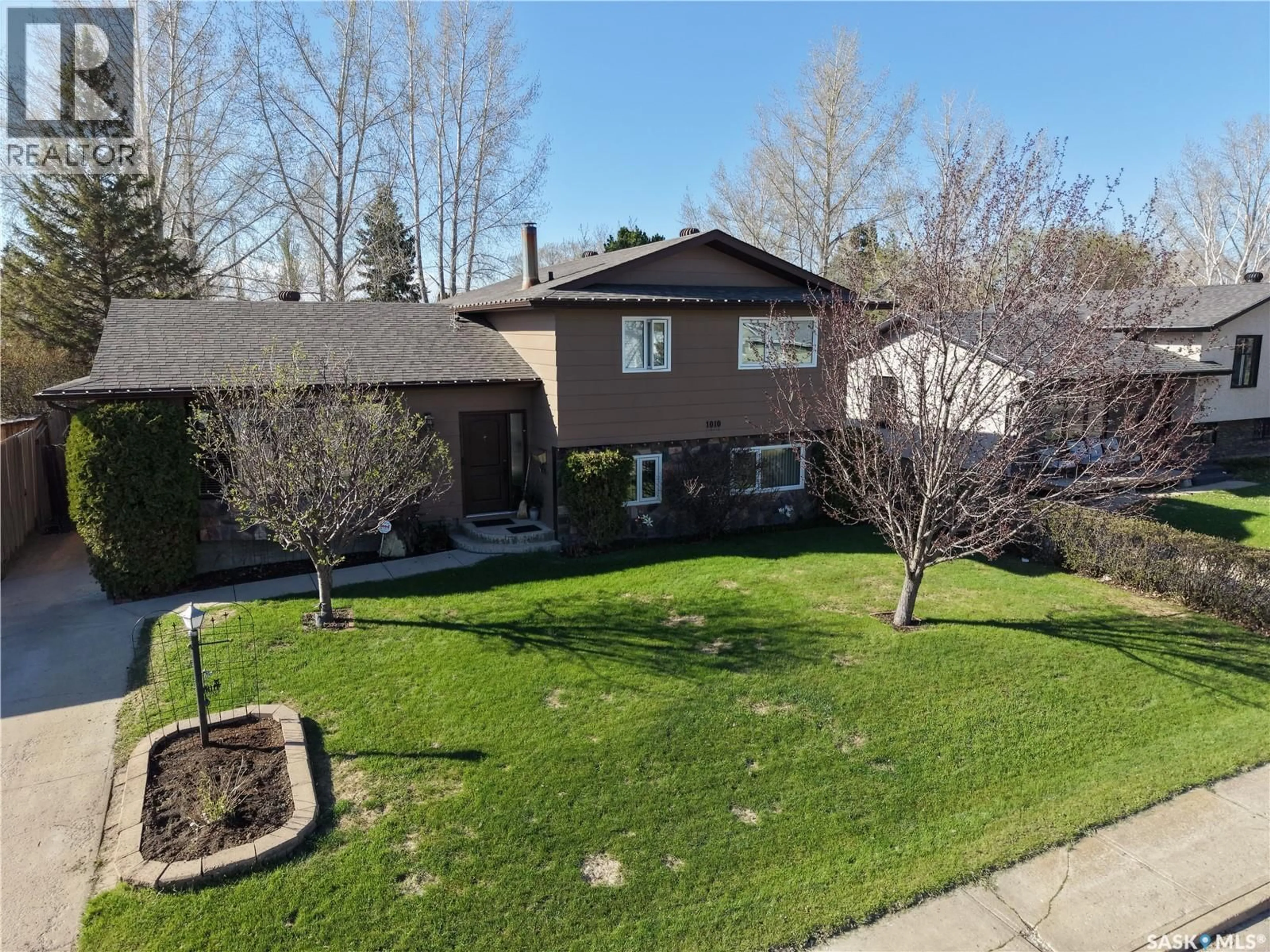 Unknown for 1010 WOODMAN CRESCENT, Prince Albert Saskatchewan S6V6L6