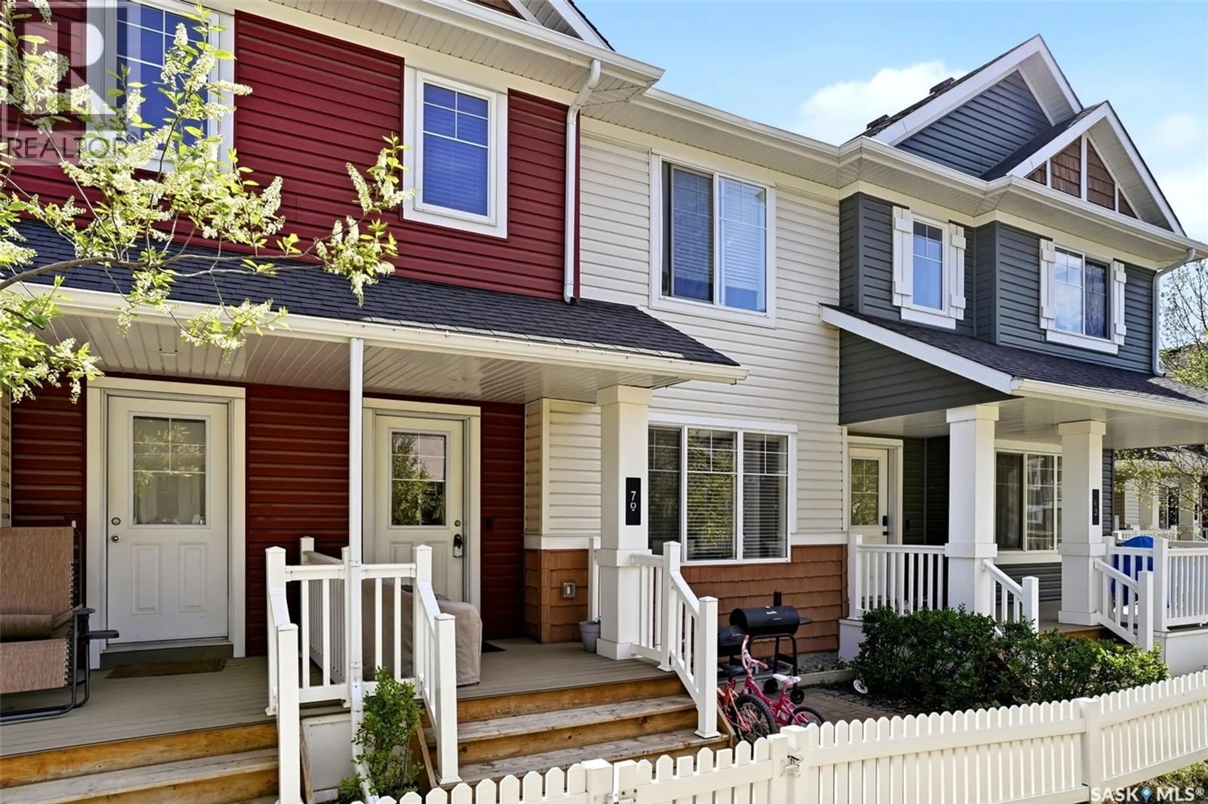 Home with vinyl exterior material, street for 70 5238 AERODROME ROAD, Regina Saskatchewan S4W0H7