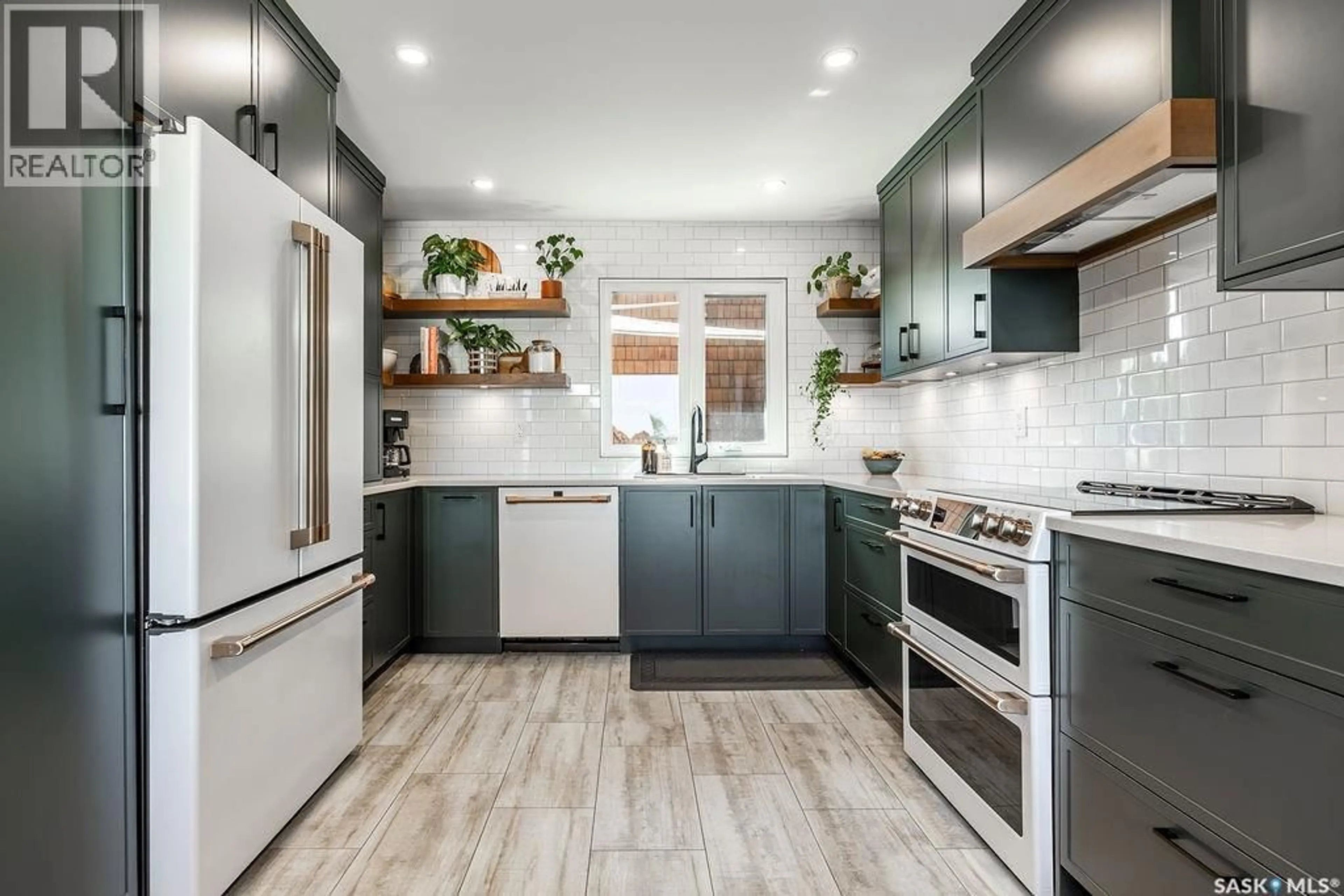 Contemporary kitchen, ceramic/tile floor for 1925 PEMBINA AVENUE, Saskatoon Saskatchewan S7K1C4