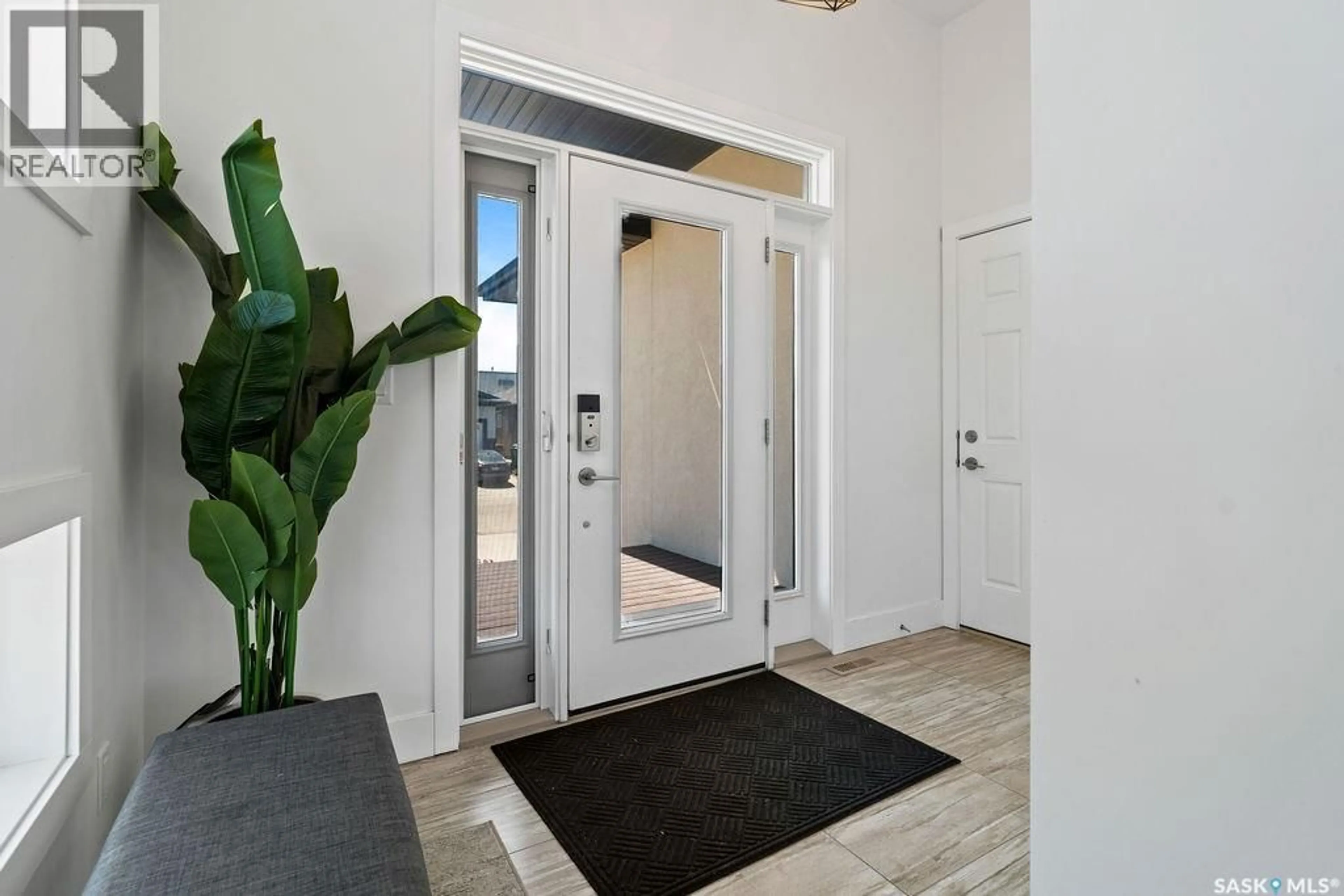 Indoor entryway for E - 4238 GREEN OLIVE WAY, Regina Saskatchewan S4V1P9