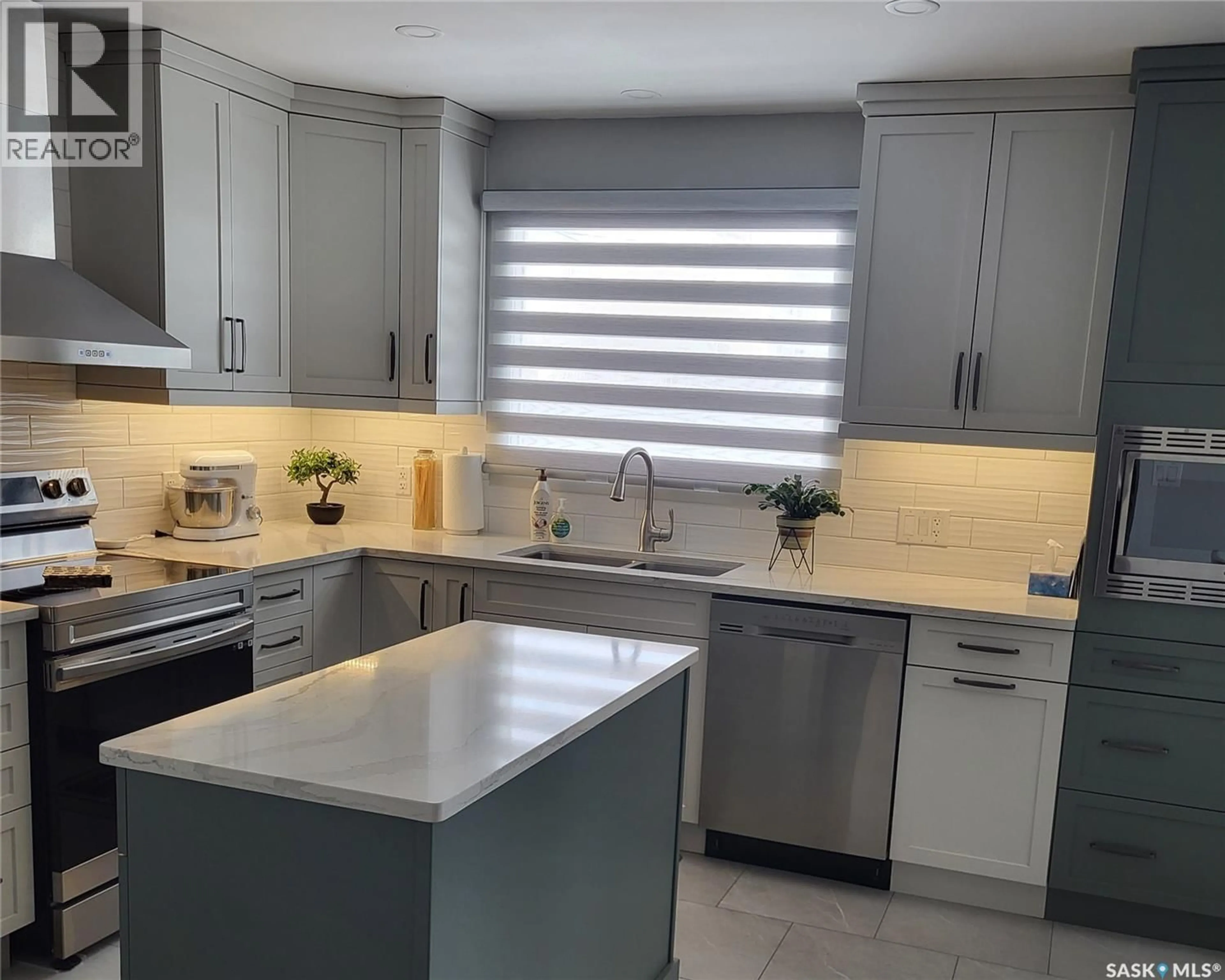 Contemporary kitchen, ceramic/tile floor for 604 KING STREET, Imperial Saskatchewan S0G2J0