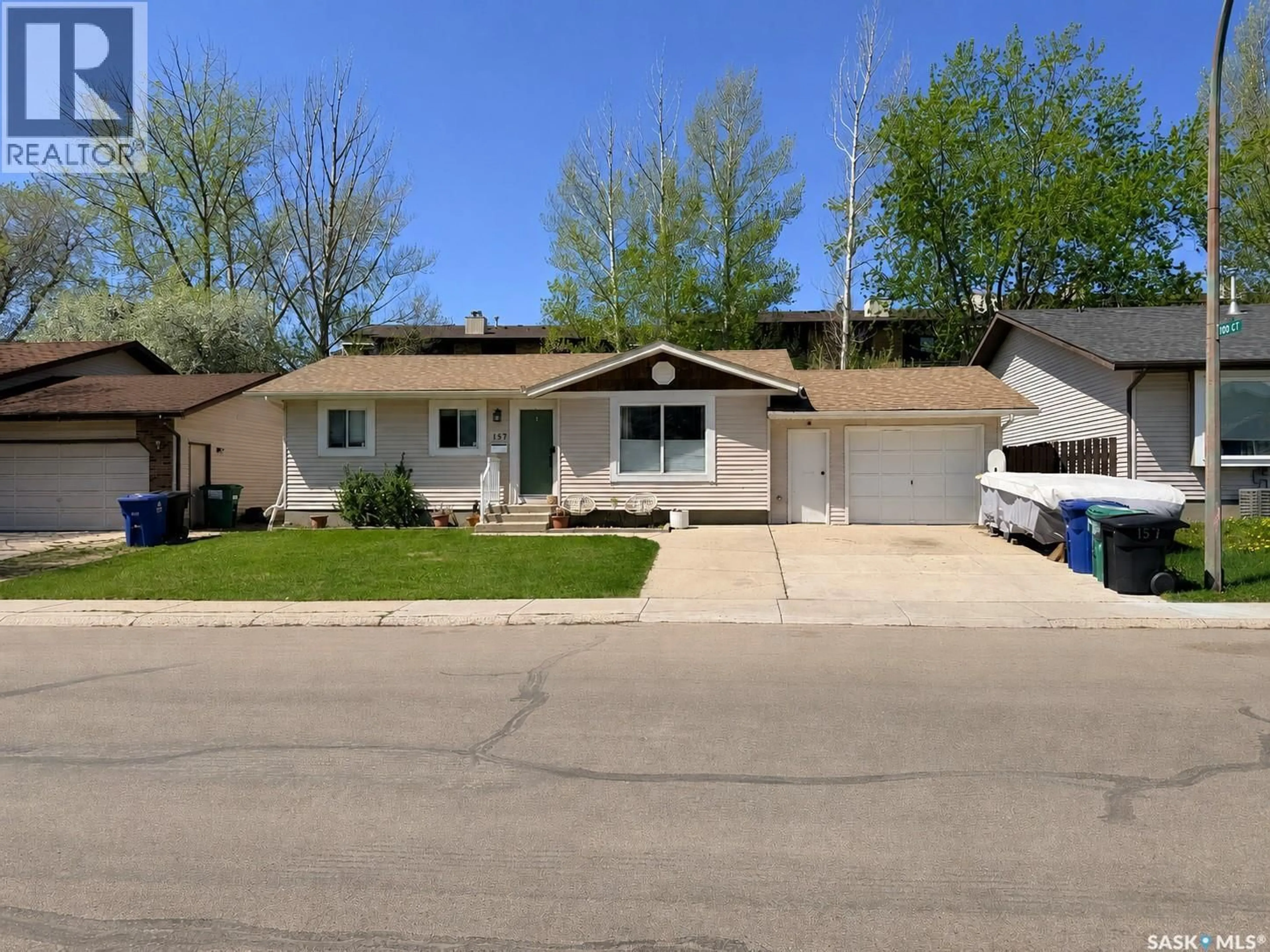 Home with vinyl exterior material, street for 157 COLDSPRING CRESCENT, Saskatoon Saskatchewan S7J3M3
