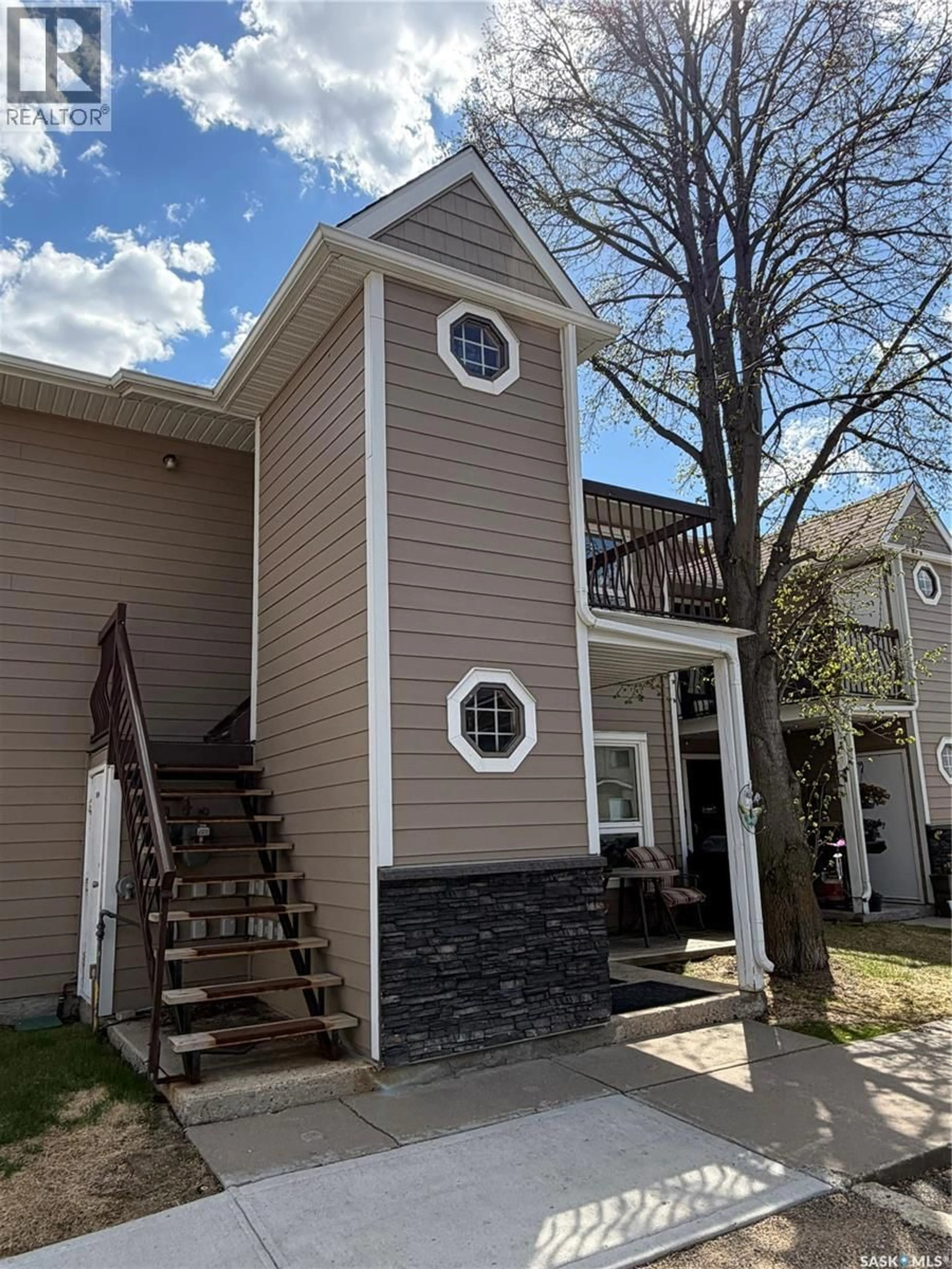 Home with vinyl exterior material, street for 88 CEDAR MEADOW DRIVE, Regina Saskatchewan S4X3J5