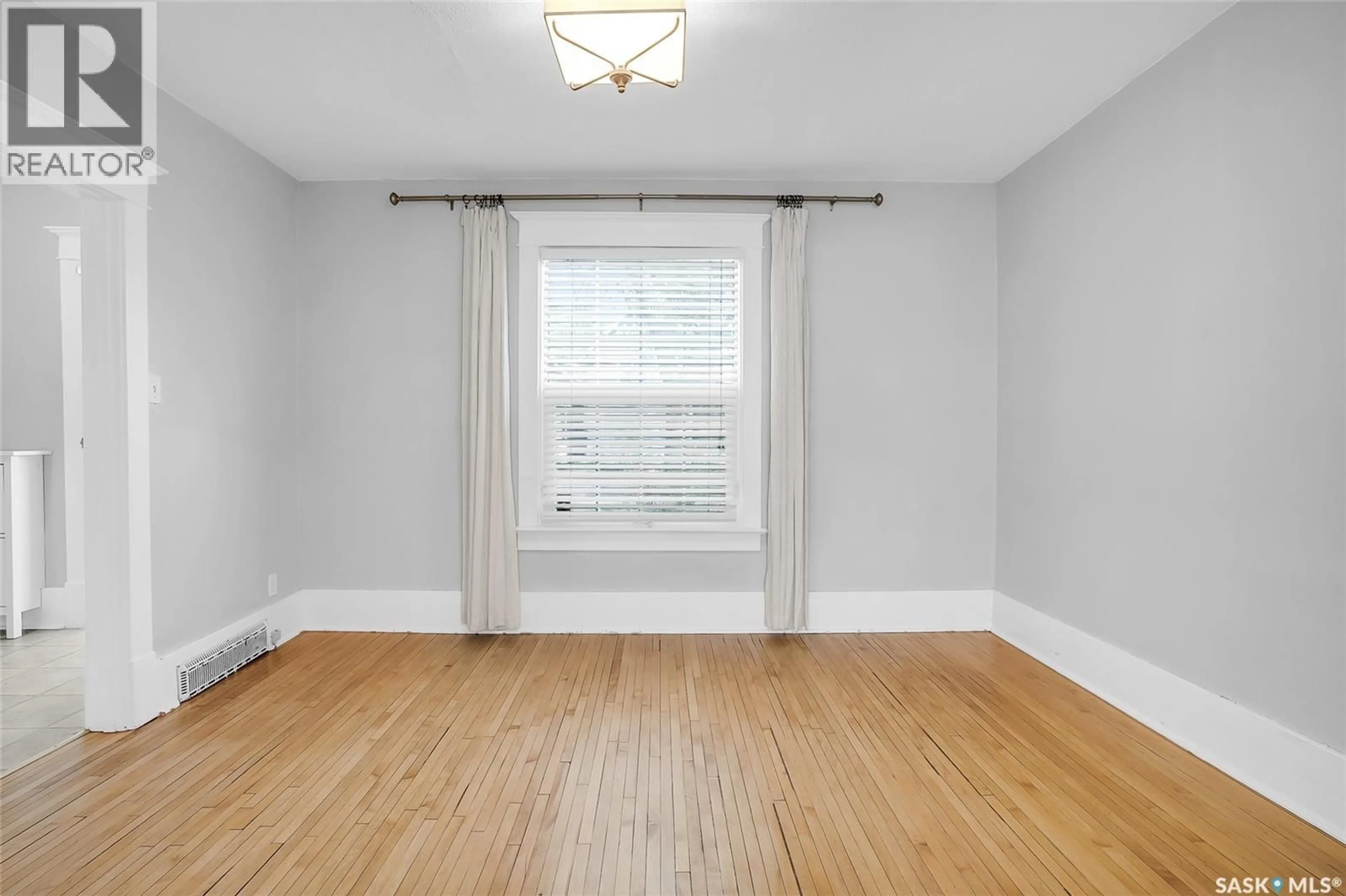 A pic of a room for 524 7TH STREET, Saskatoon Saskatchewan S7H0X7