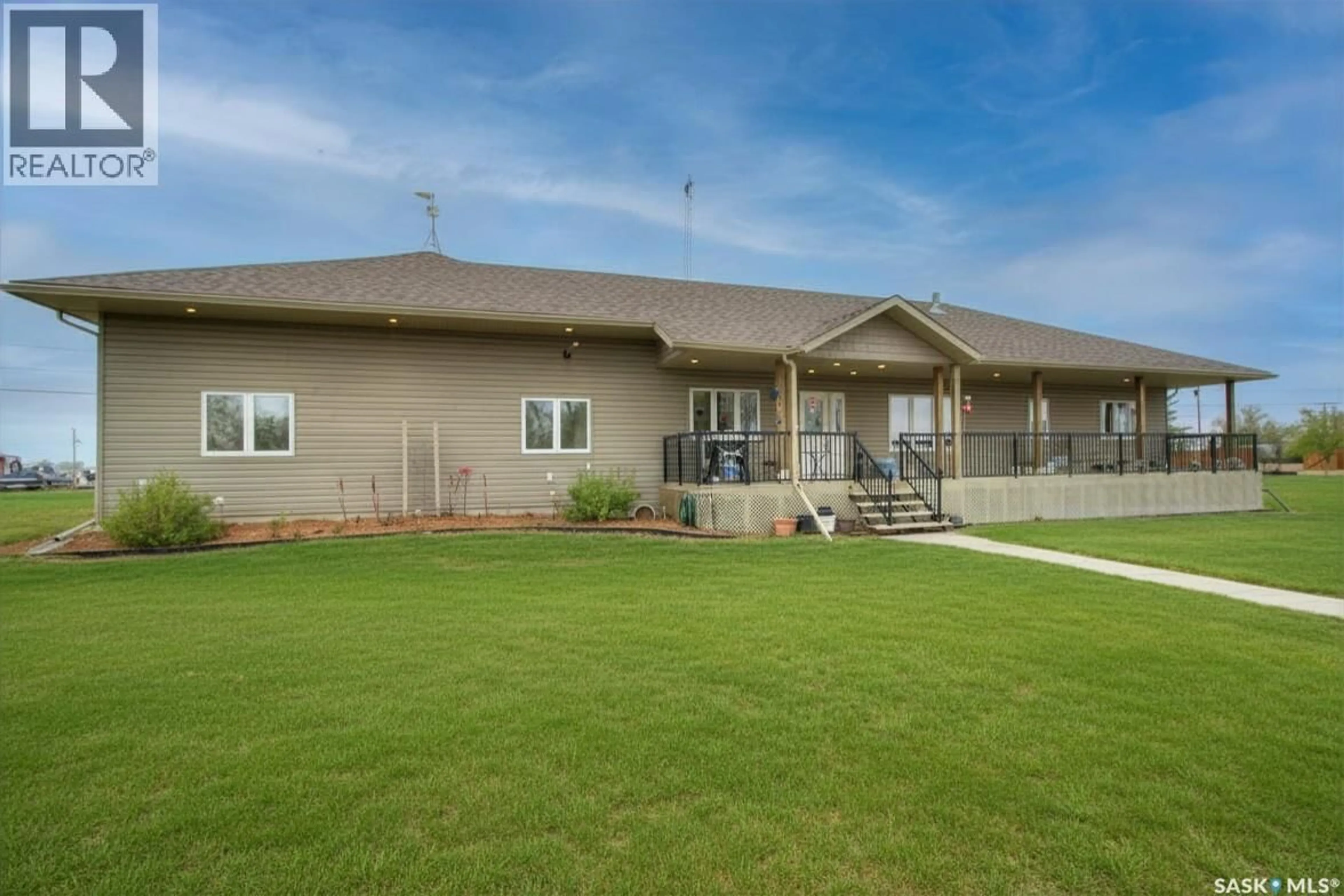 Home with vinyl exterior material, unknown for 91 1ST STREET, Coteau Rm No. 255 Saskatchewan S0L0G0