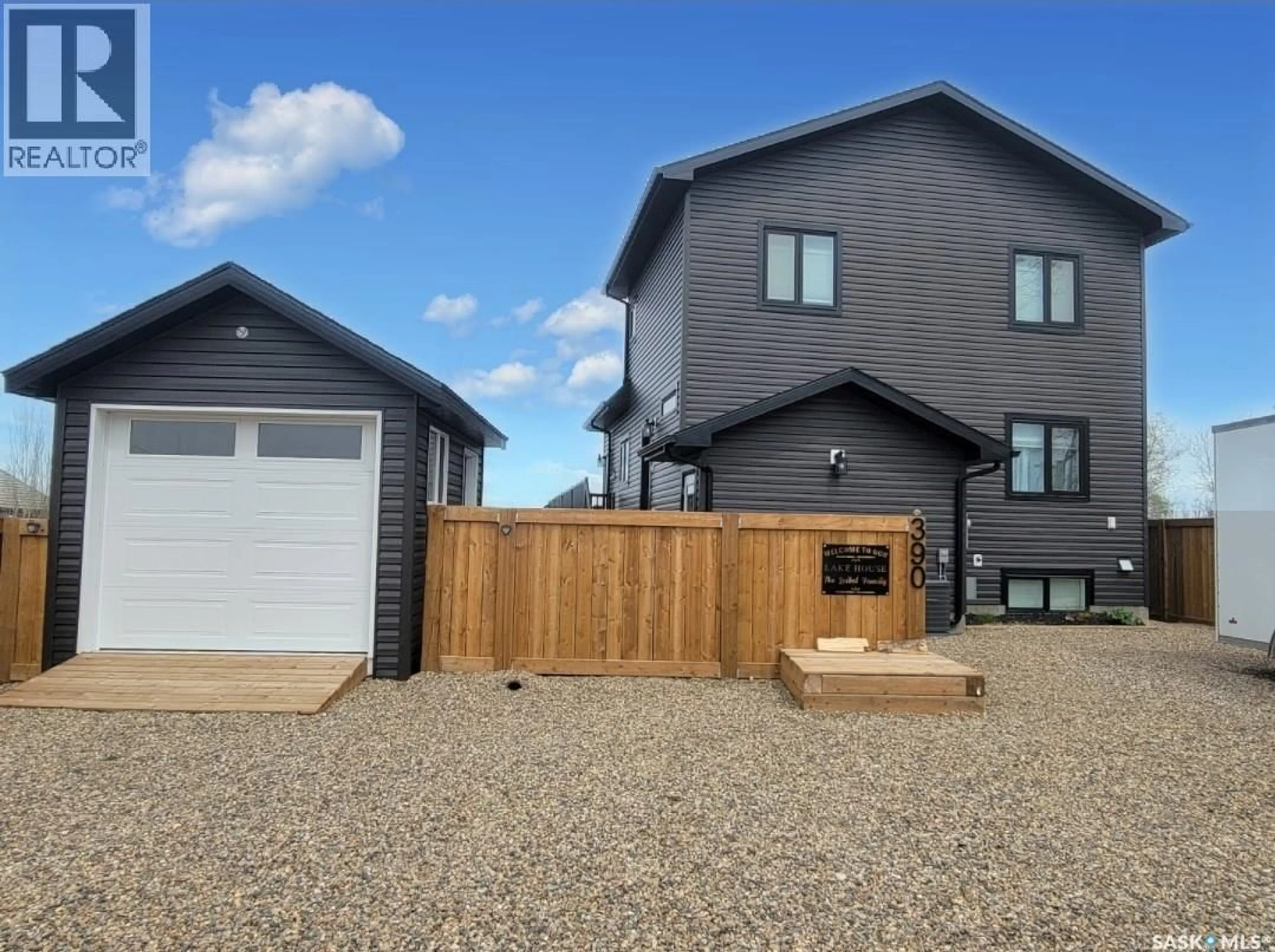 A pic from outside/outdoor area/front of a property/back of a property/a pic from drone, street for 390 2ND AVENUE, Meota Saskatchewan S0M1X0