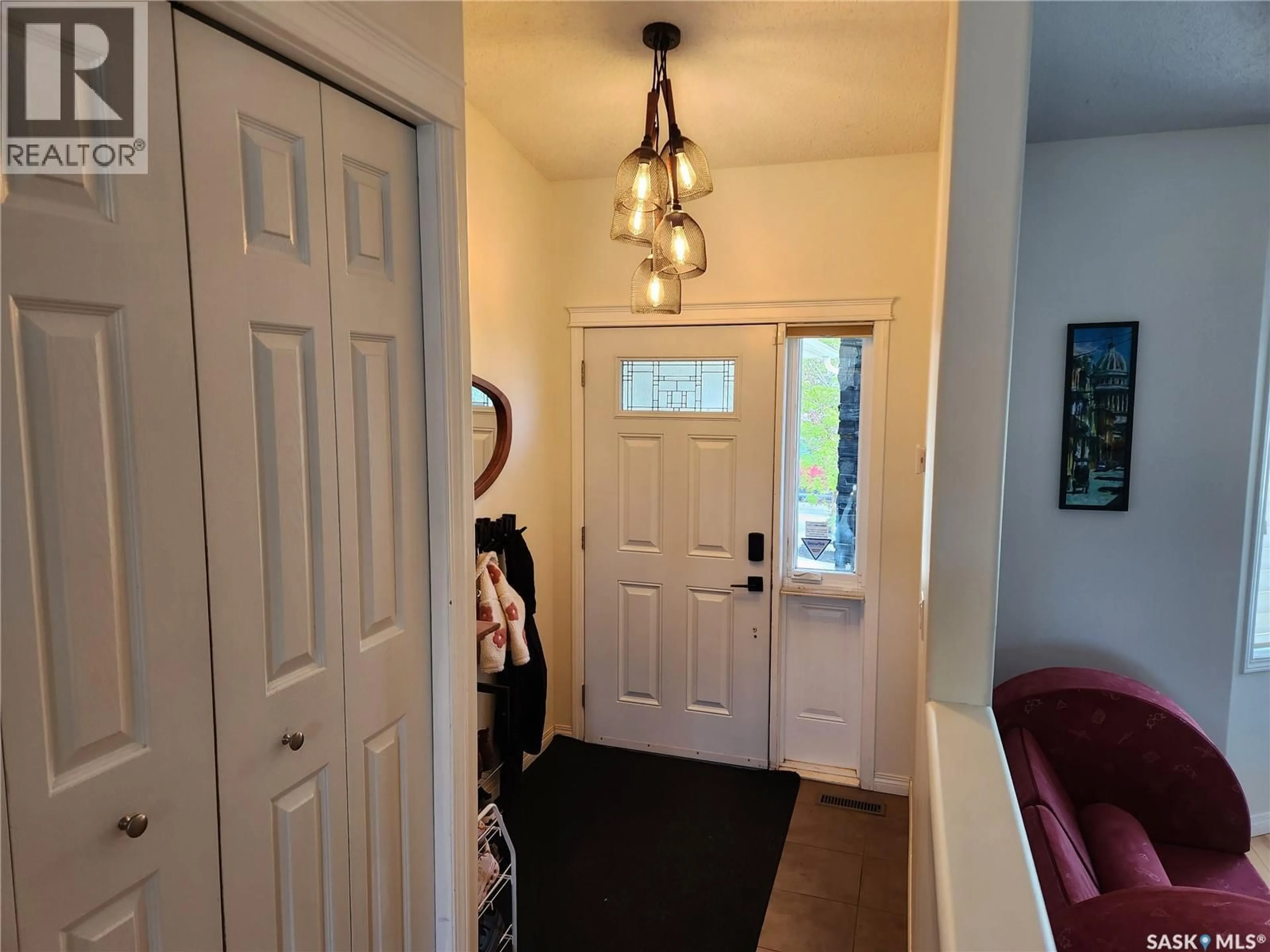 Indoor entryway for 223 ADILMAN DRIVE, Saskatoon Saskatchewan S7K7S1
