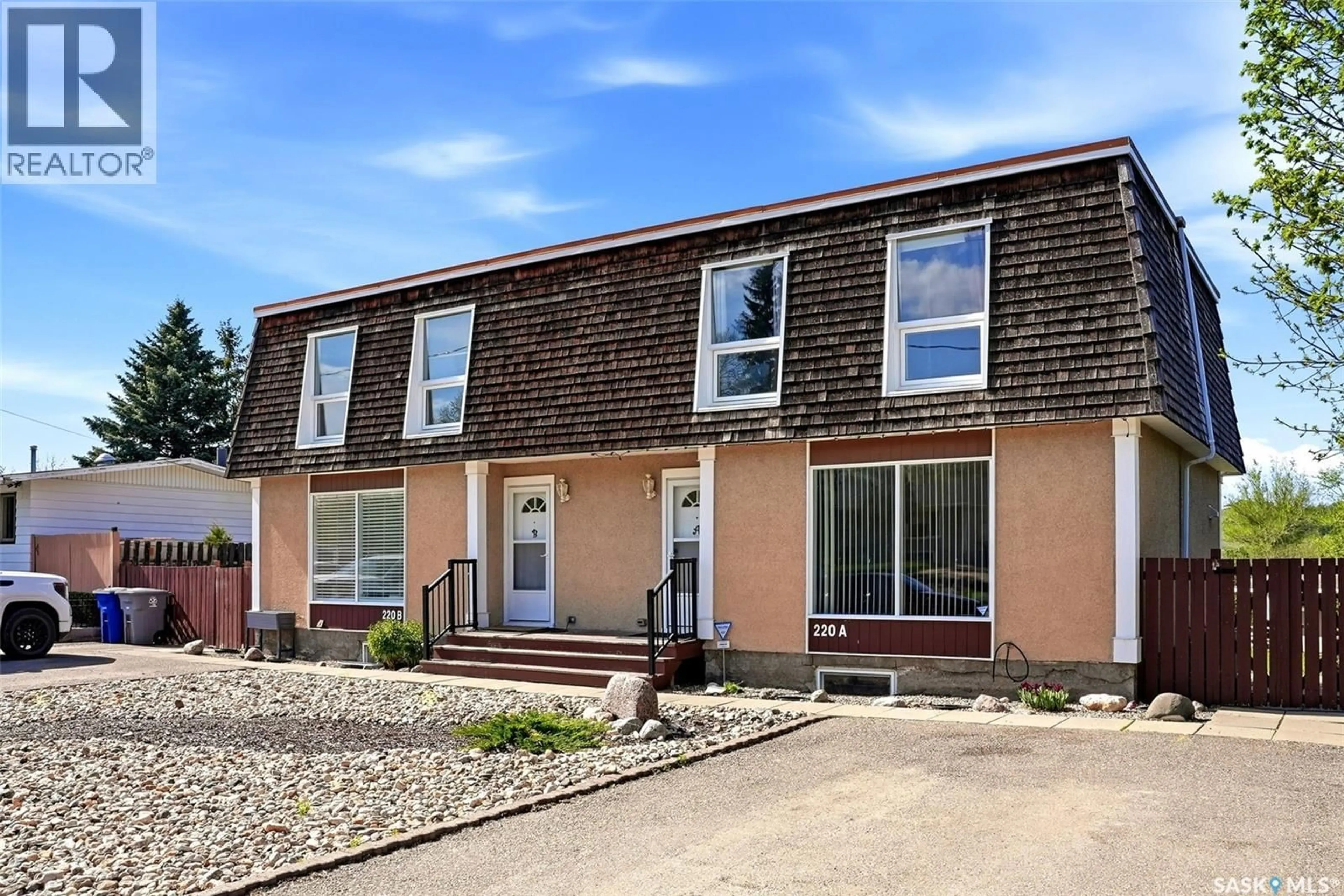 A pic from outside/outdoor area/front of a property/back of a property/a pic from drone, street for 220 QU'APPELLE DRIVE, Lumsden Saskatchewan S0G3C0
