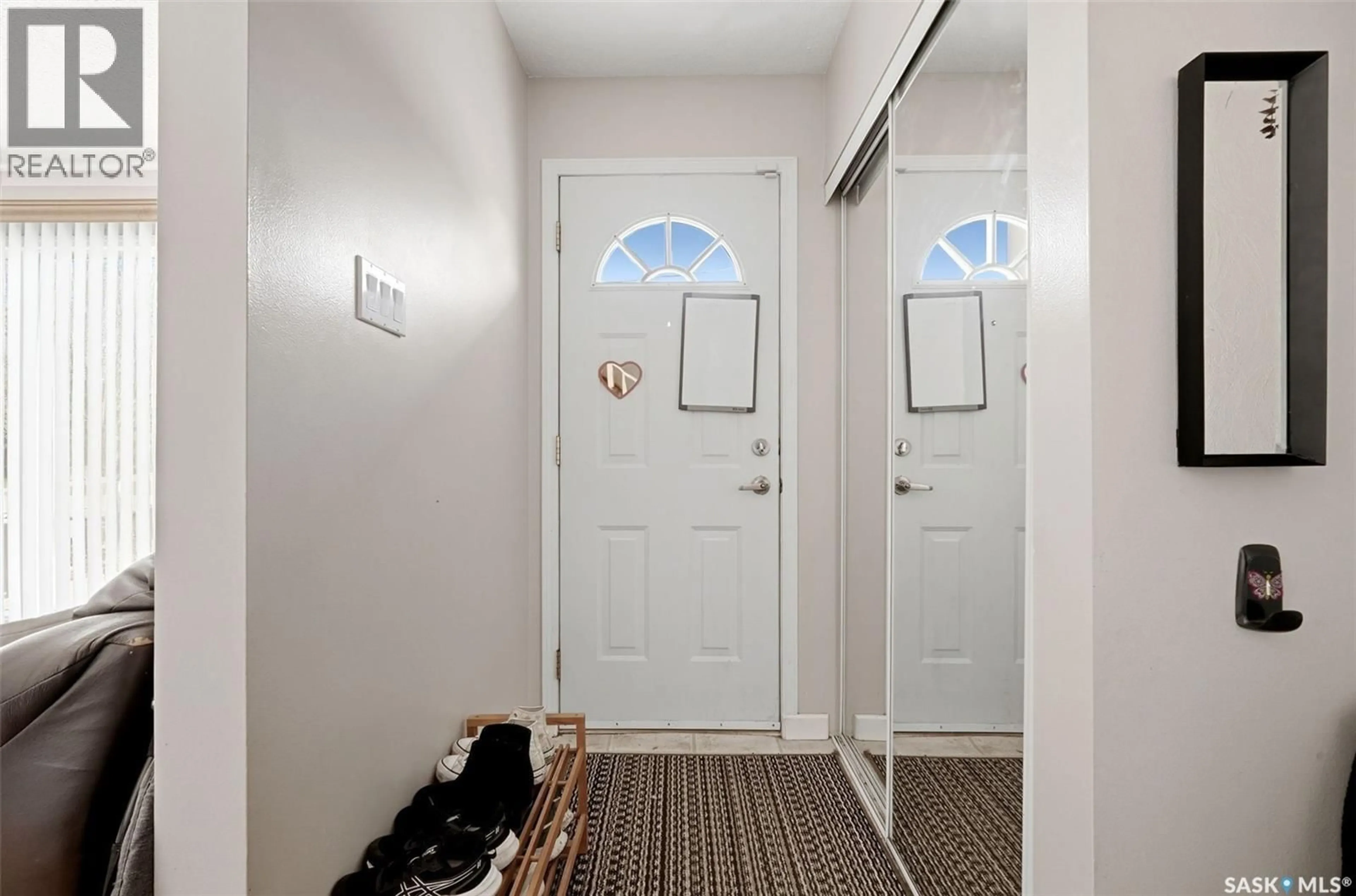 Indoor entryway for 220 QU'APPELLE DRIVE, Lumsden Saskatchewan S0G3C0