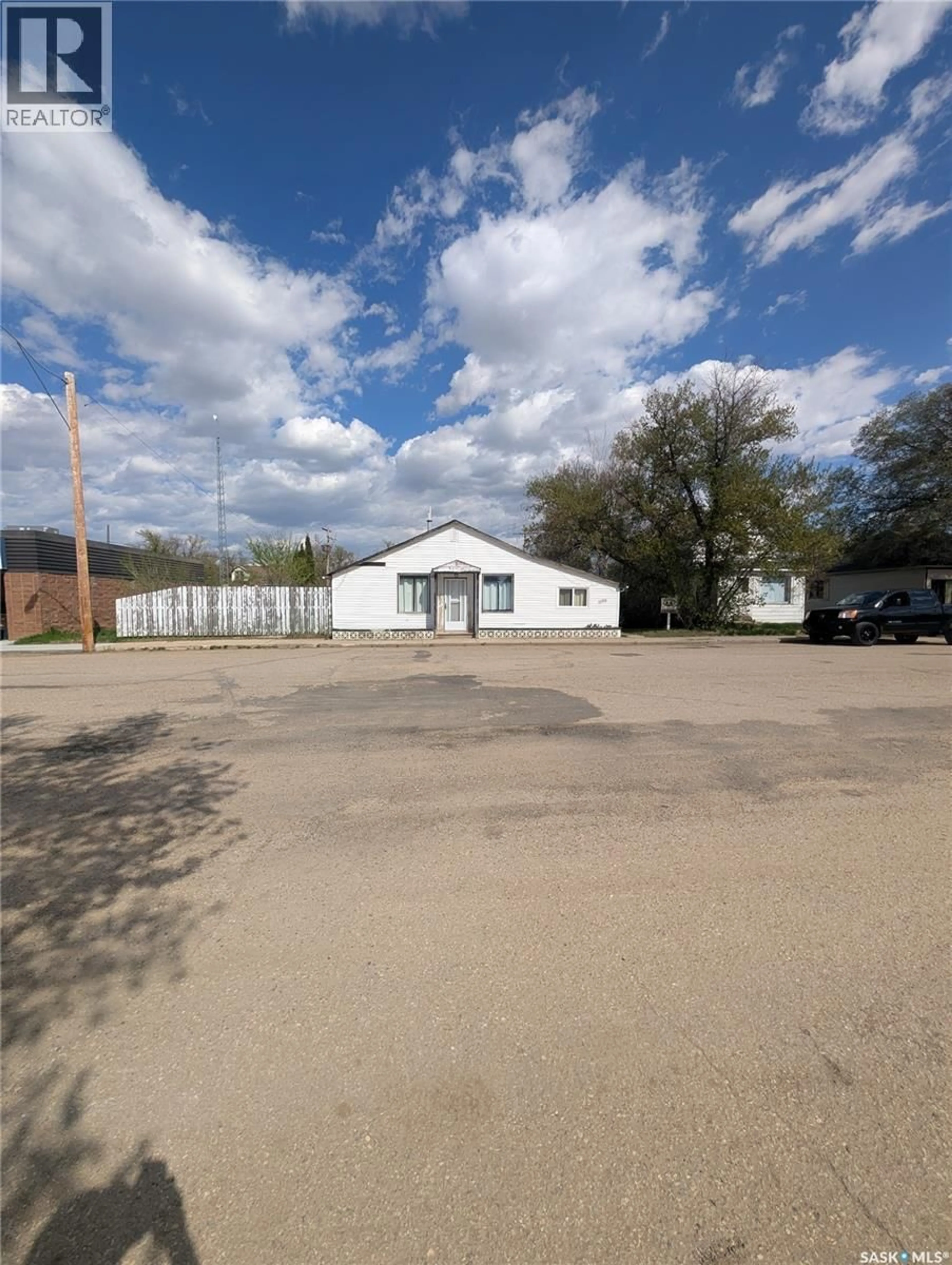 A pic from outside/outdoor area/front of a property/back of a property/a pic from drone, building for 1105 9TH STREET, Perdue Saskatchewan S0K3C0