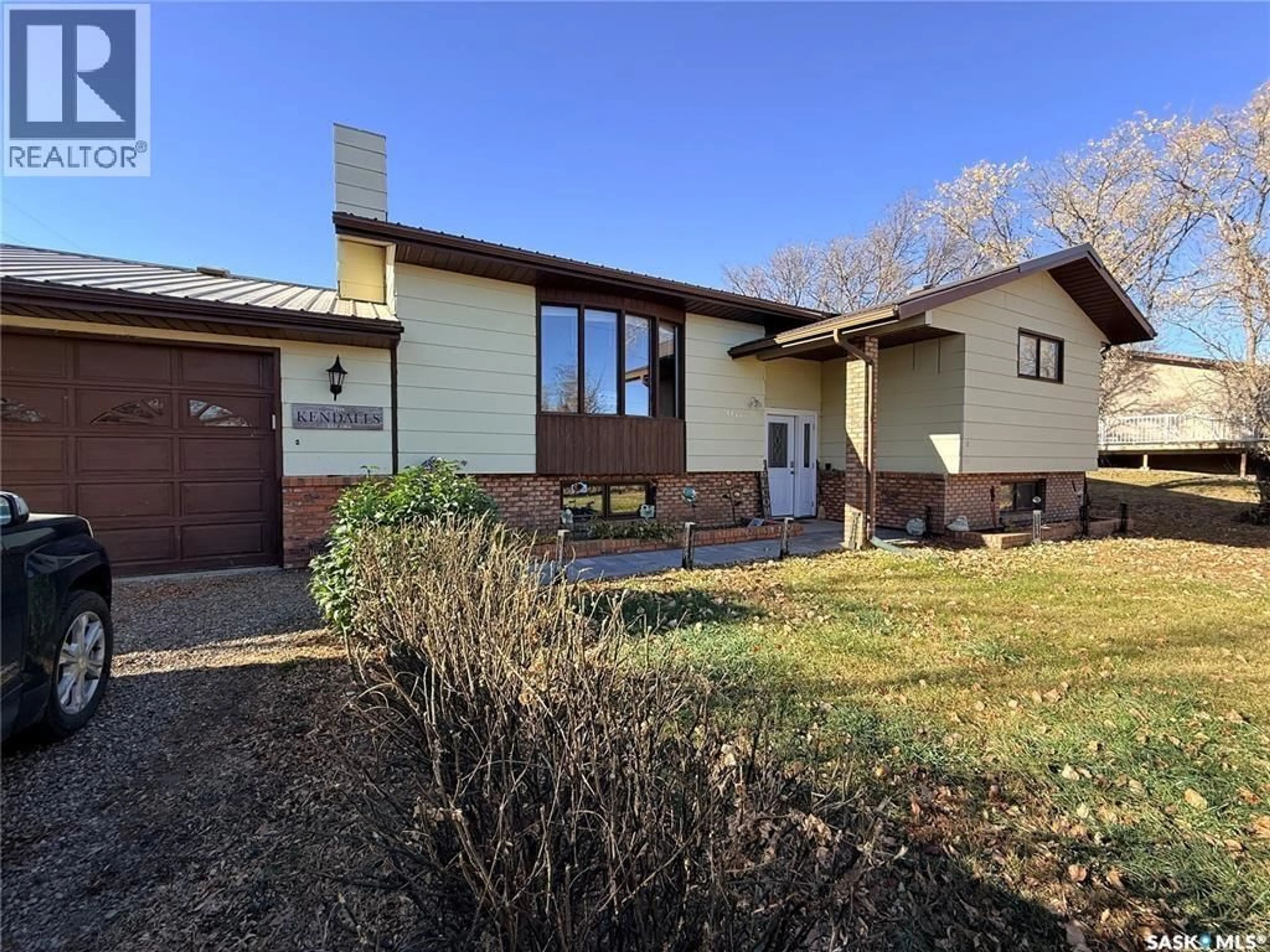 Home with brick exterior material, street for 4419 CENTRE STREET, Cadillac Saskatchewan S0N0K0