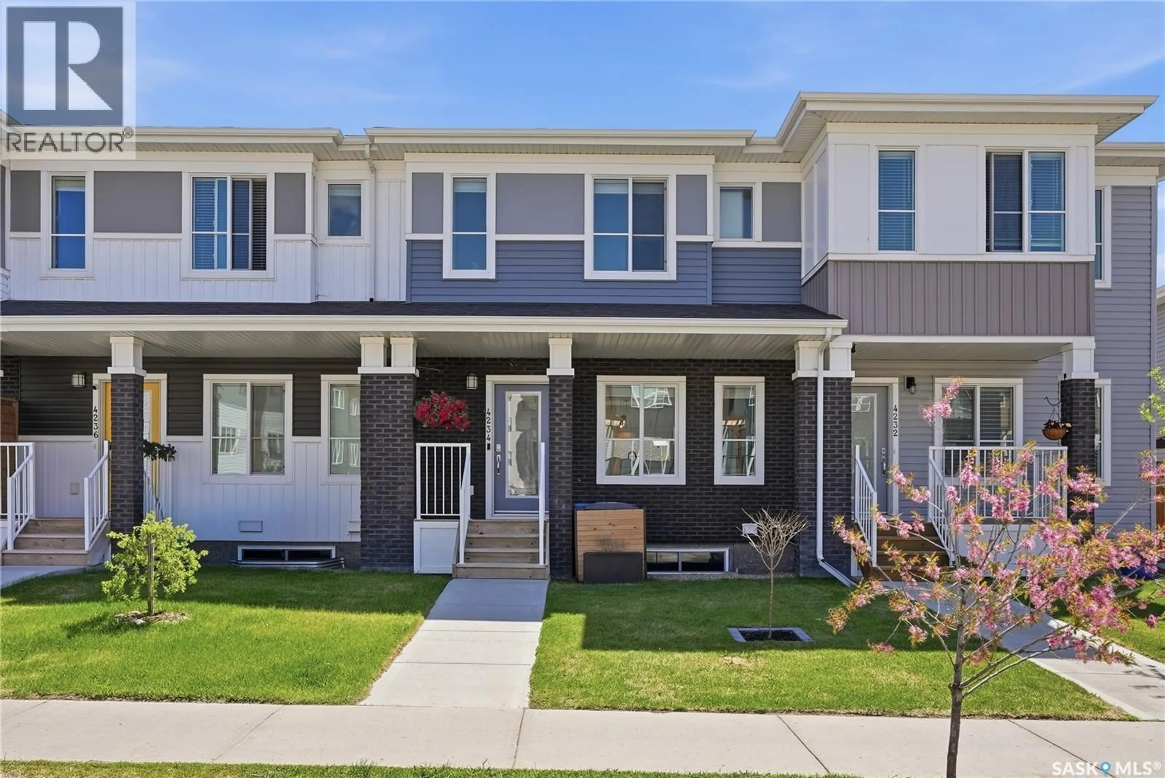 Home with vinyl exterior material, street for 4234 BRIGHTON CIRCLE, Saskatoon Saskatchewan S7V0V5