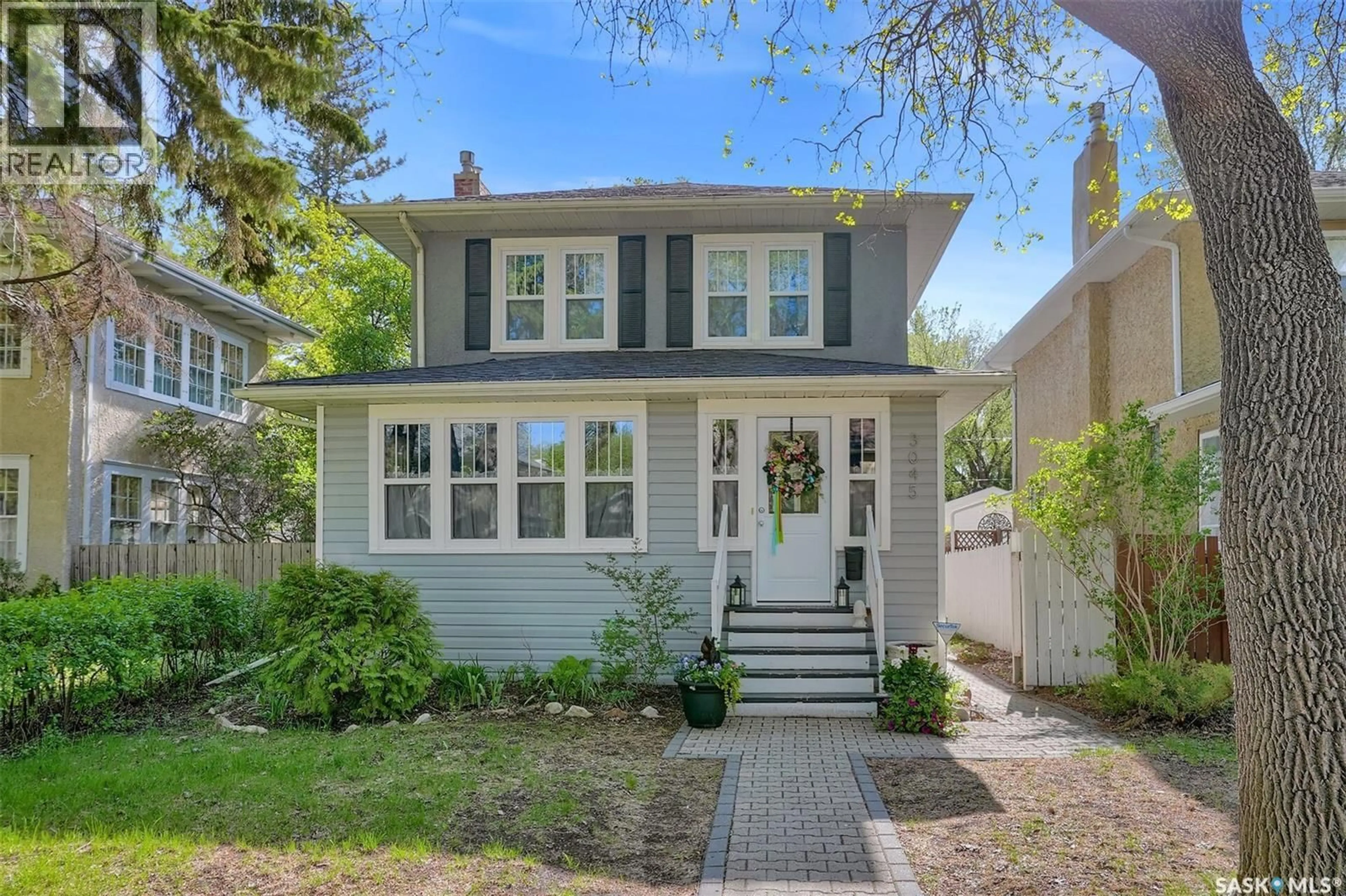 Home with vinyl exterior material, street for 3045 ANGUS STREET, Regina Saskatchewan S4S1P2