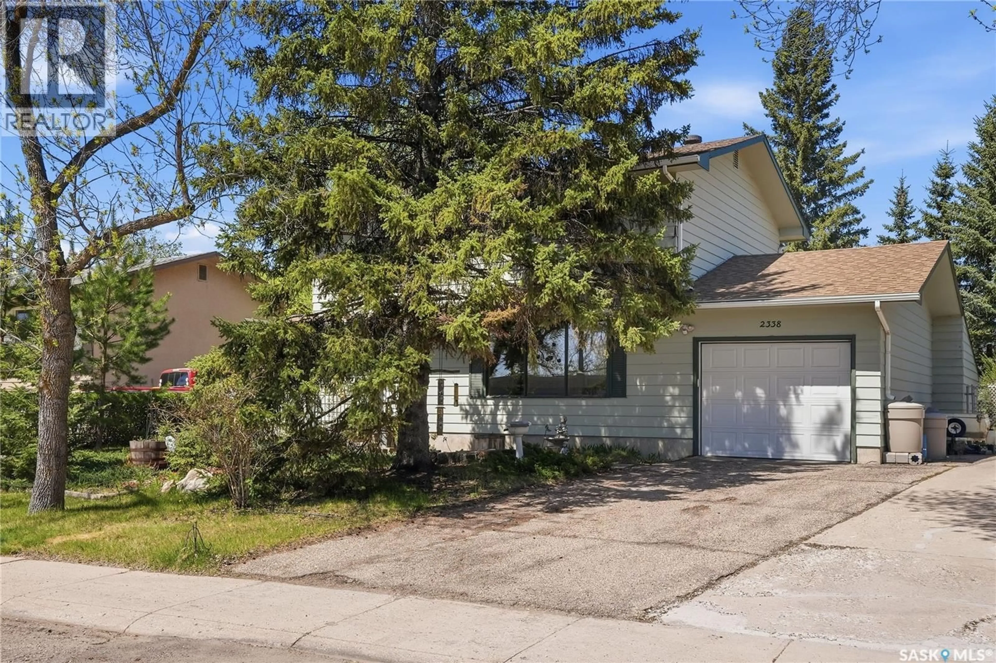 Unknown for 2338 EASTHILL, Saskatoon Saskatchewan S7J3E5