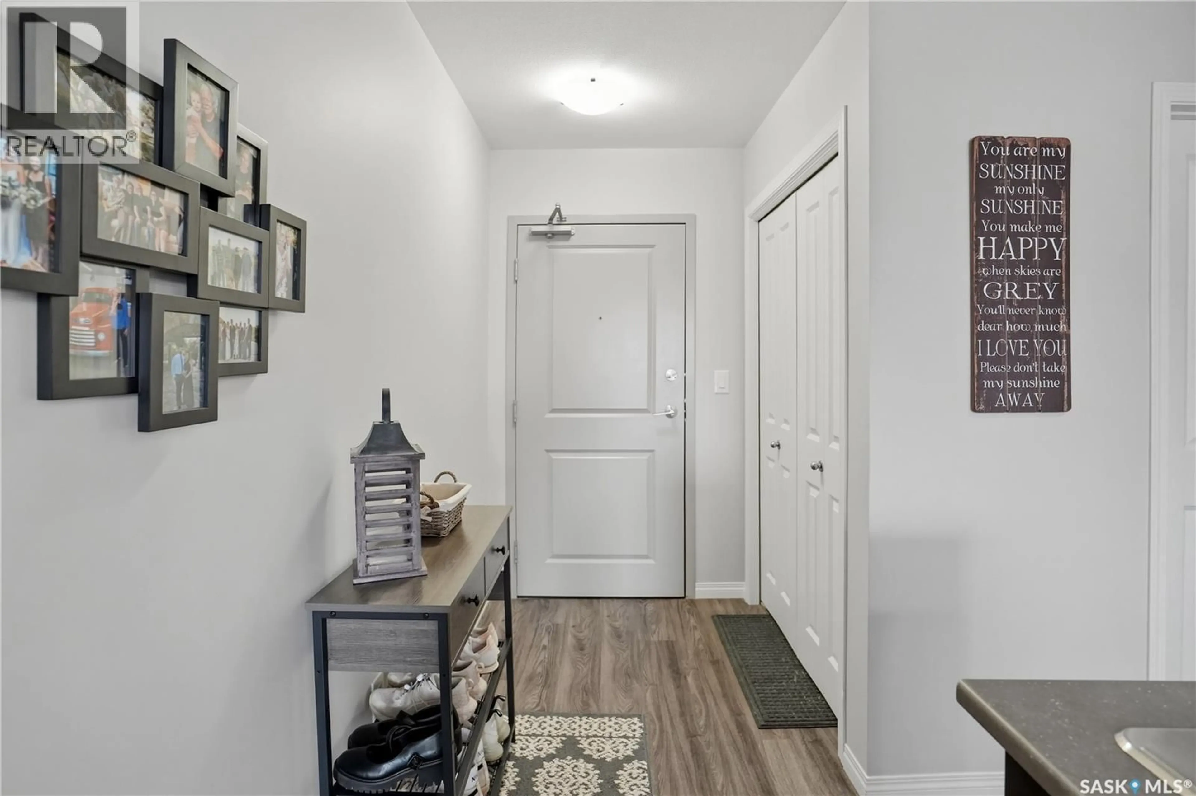 Indoor entryway for 305 - 2452 KILLDEER DRIVE, North Battleford Saskatchewan S9A3T5