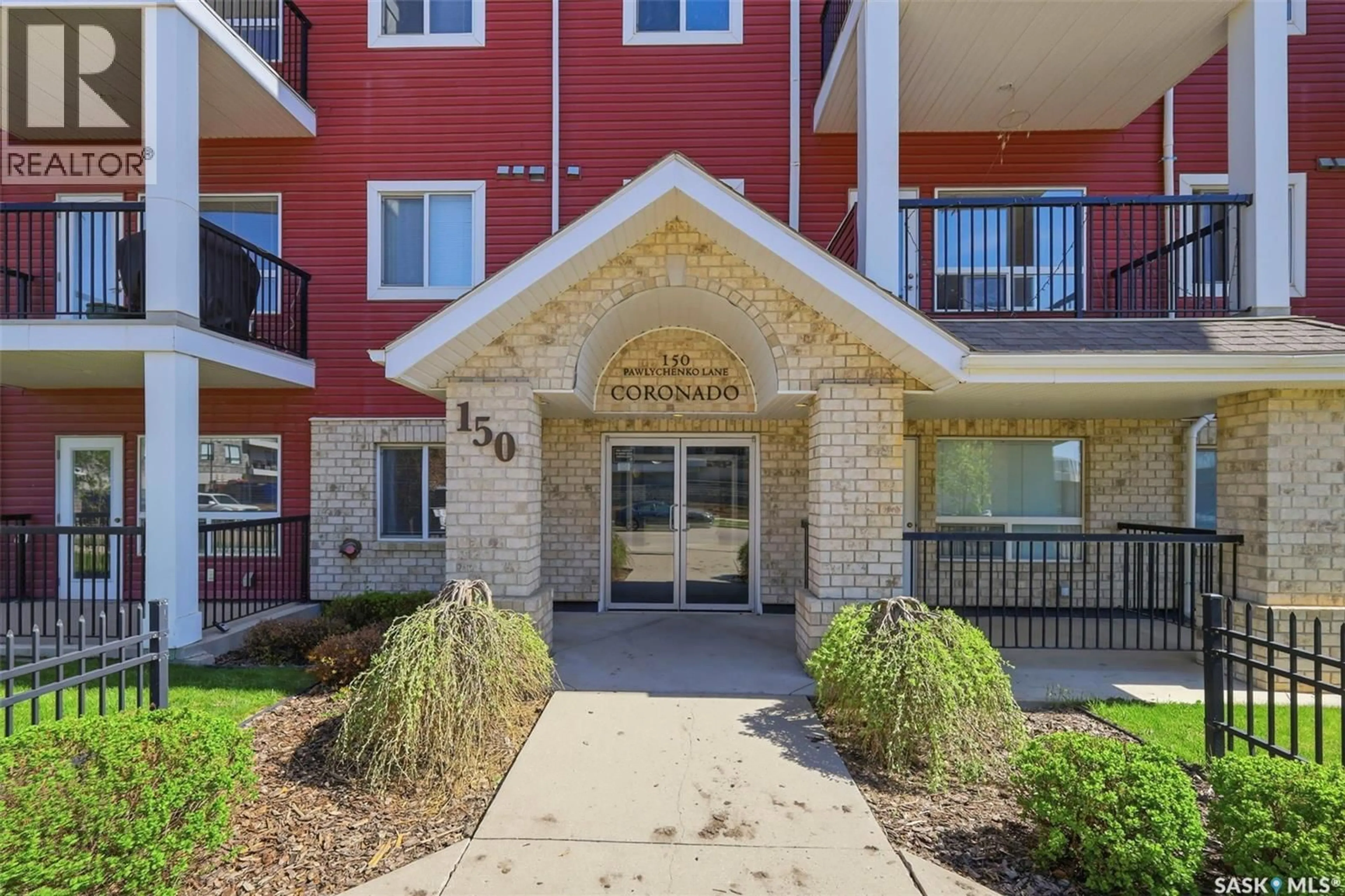 Indoor foyer for 150 - 120 PAWLYCHENKO LANE, Saskatoon Saskatchewan S7V0B4