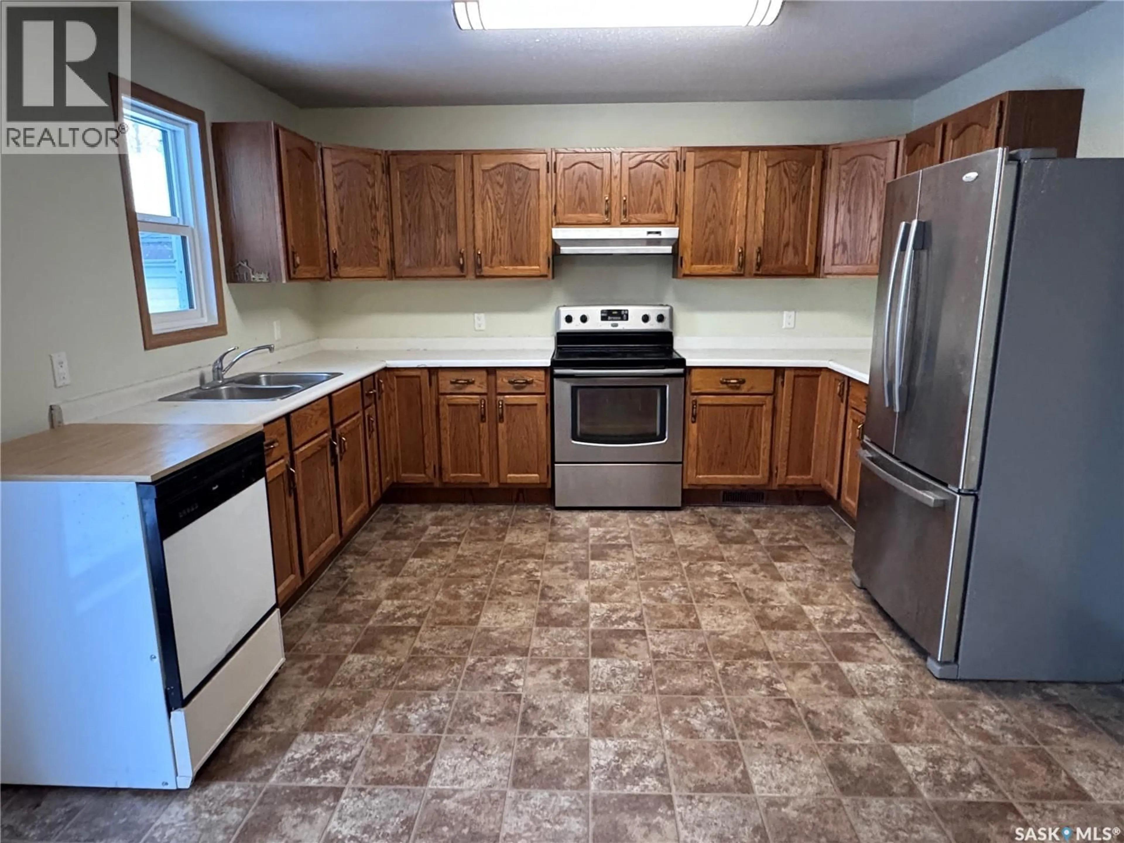 Standard kitchen, unknown for 185 VICKERS CRESCENT, Air Ronge Saskatchewan S0J3G0