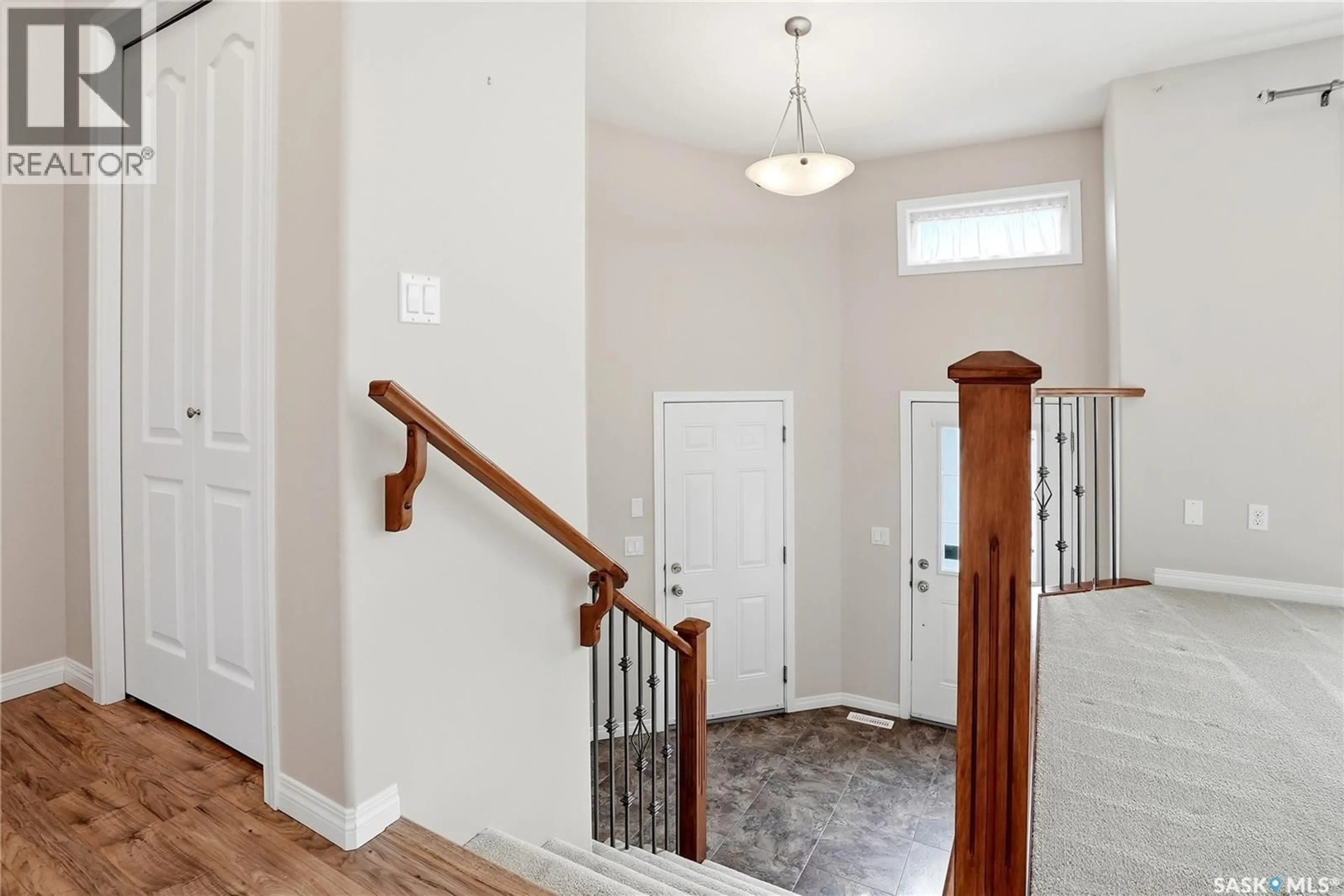 Indoor entryway for 1134 REMPEL PLACE, Saskatoon Saskatchewan S7T0M2