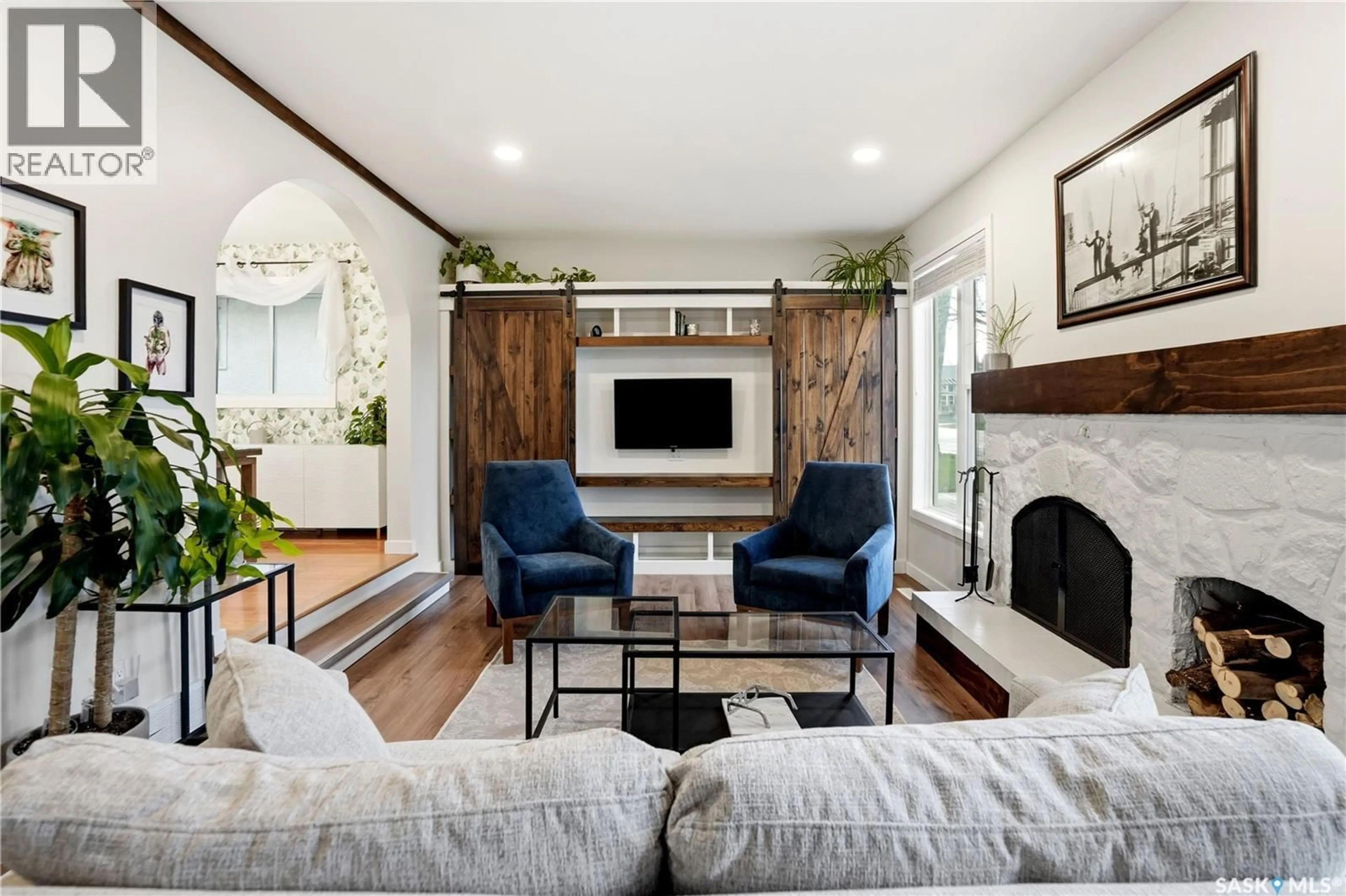 Living room with furniture, unknown for 14 EDENWOLD CRESCENT, Regina Saskatchewan S4R8A3