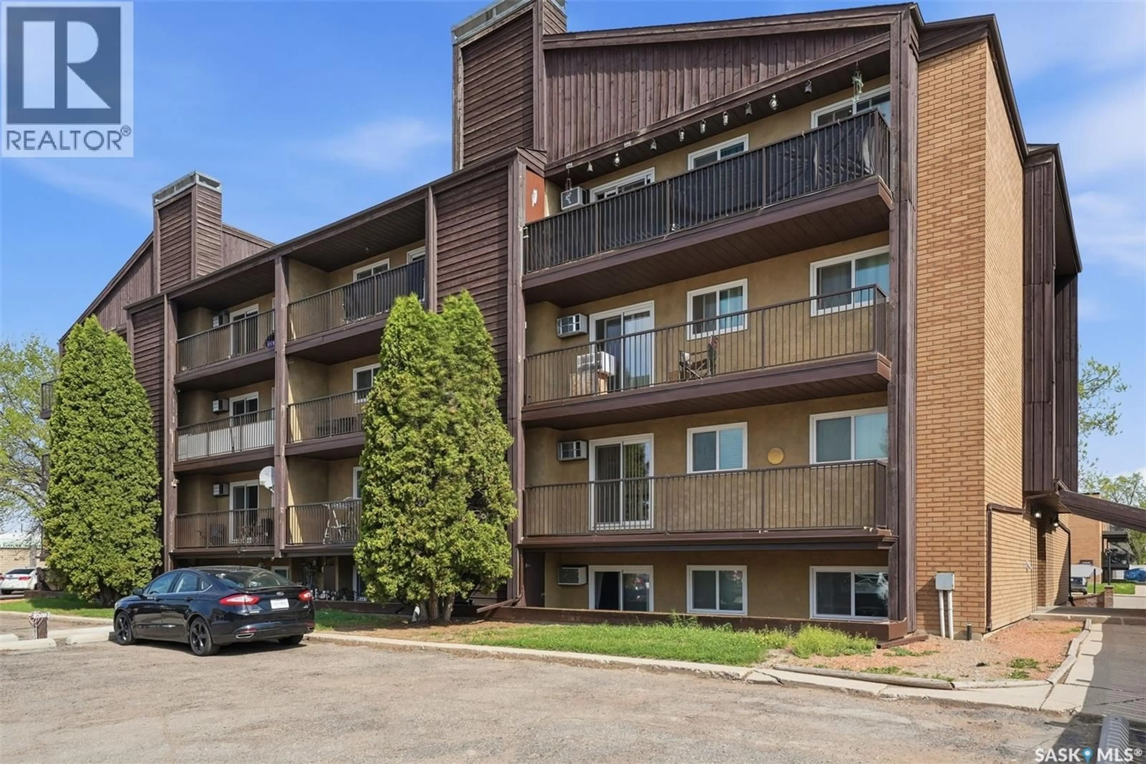 Patio, unknown for 205 139 ST LAWRENCE COURT, Saskatoon Saskatchewan S7K4H3