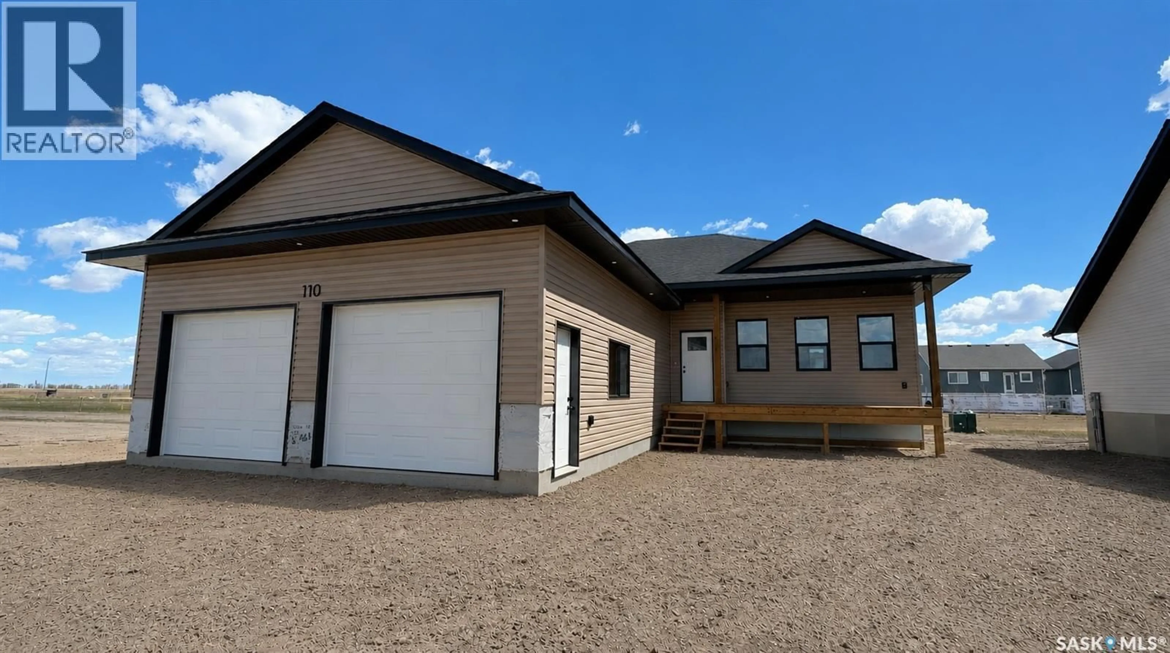 Home with vinyl exterior material, building for 110 LAKEWOOD DRIVE, Humboldt Saskatchewan S0K2A0