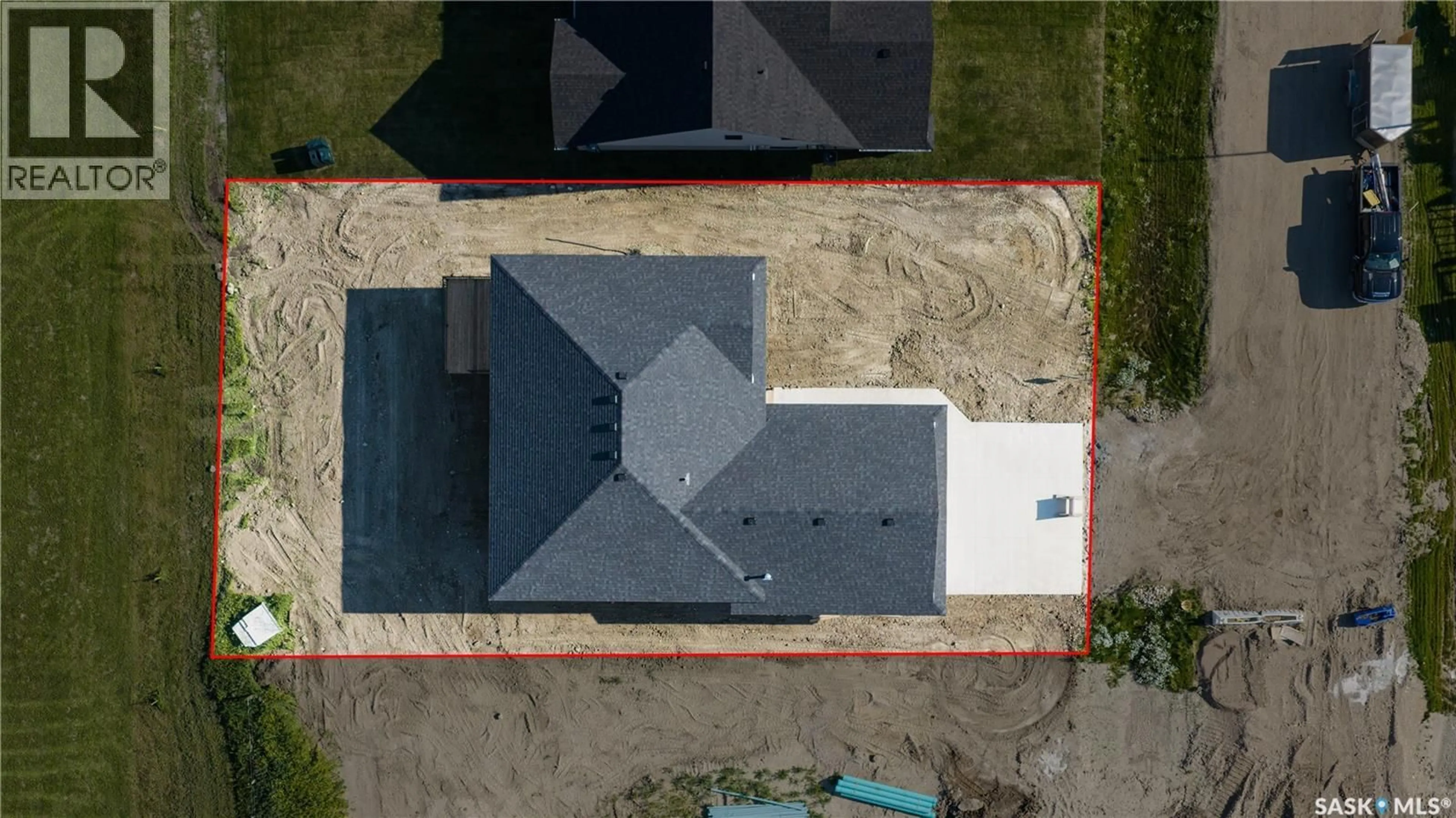 A pic from outside/outdoor area/front of a property/back of a property/a pic from drone, building for 110 LAKEWOOD DRIVE, Humboldt Saskatchewan S0K2A0
