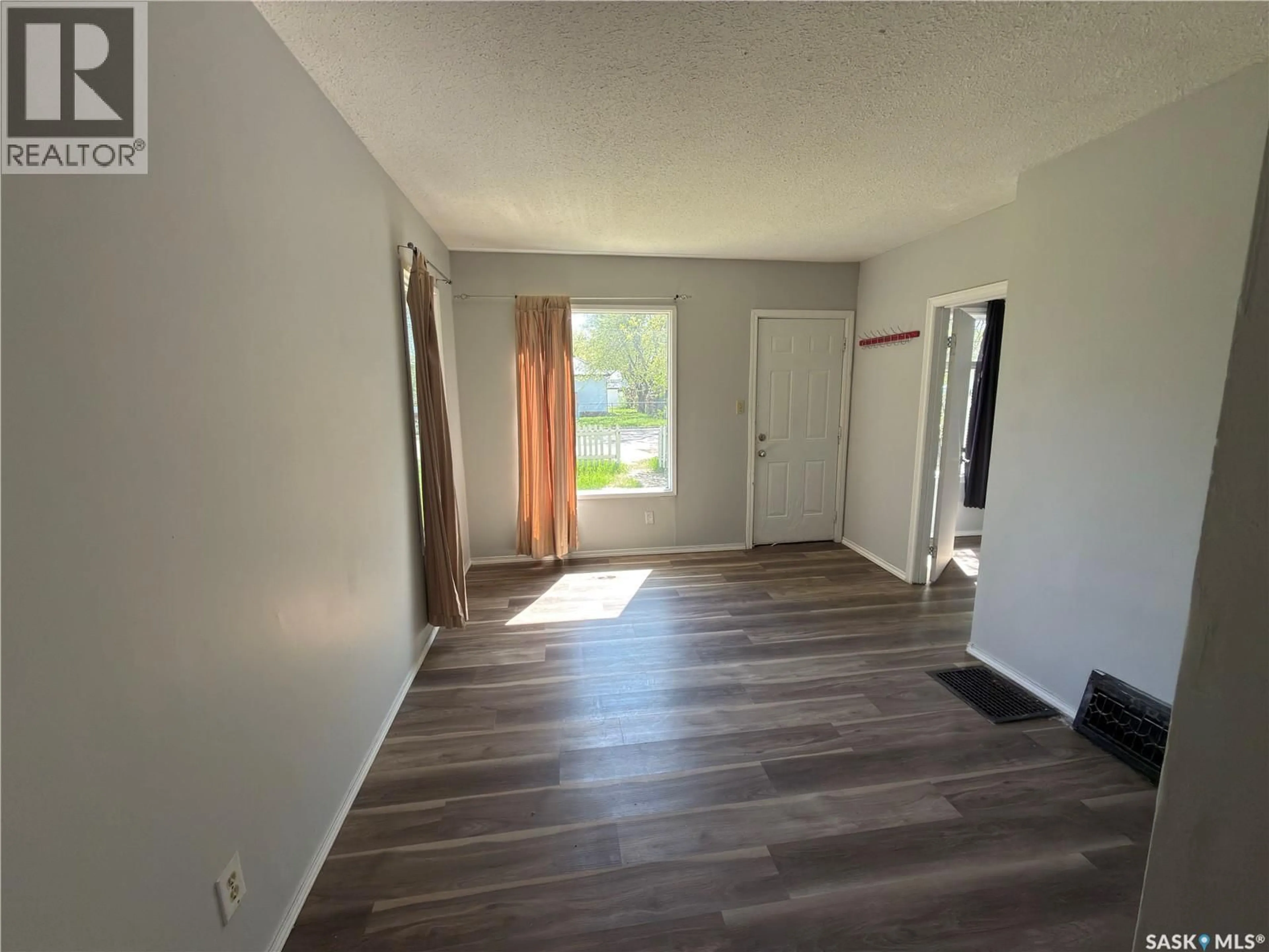 A pic of a room for 844 13TH STREET, Prince Albert Saskatchewan S6V3H3