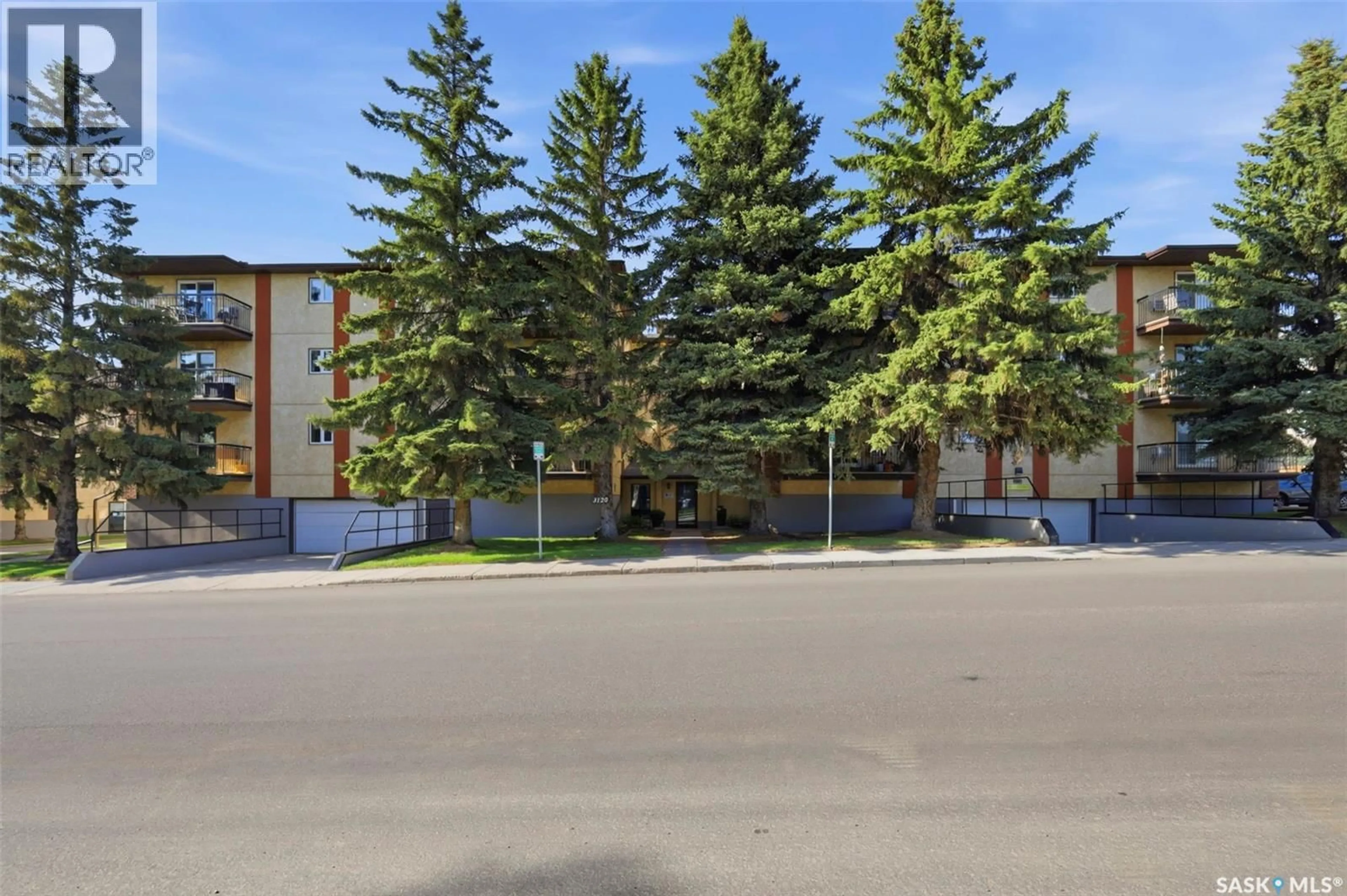 Patio, unknown for 3120 - 104 LOUISE STREET, Saskatoon Saskatchewan S7J3L8