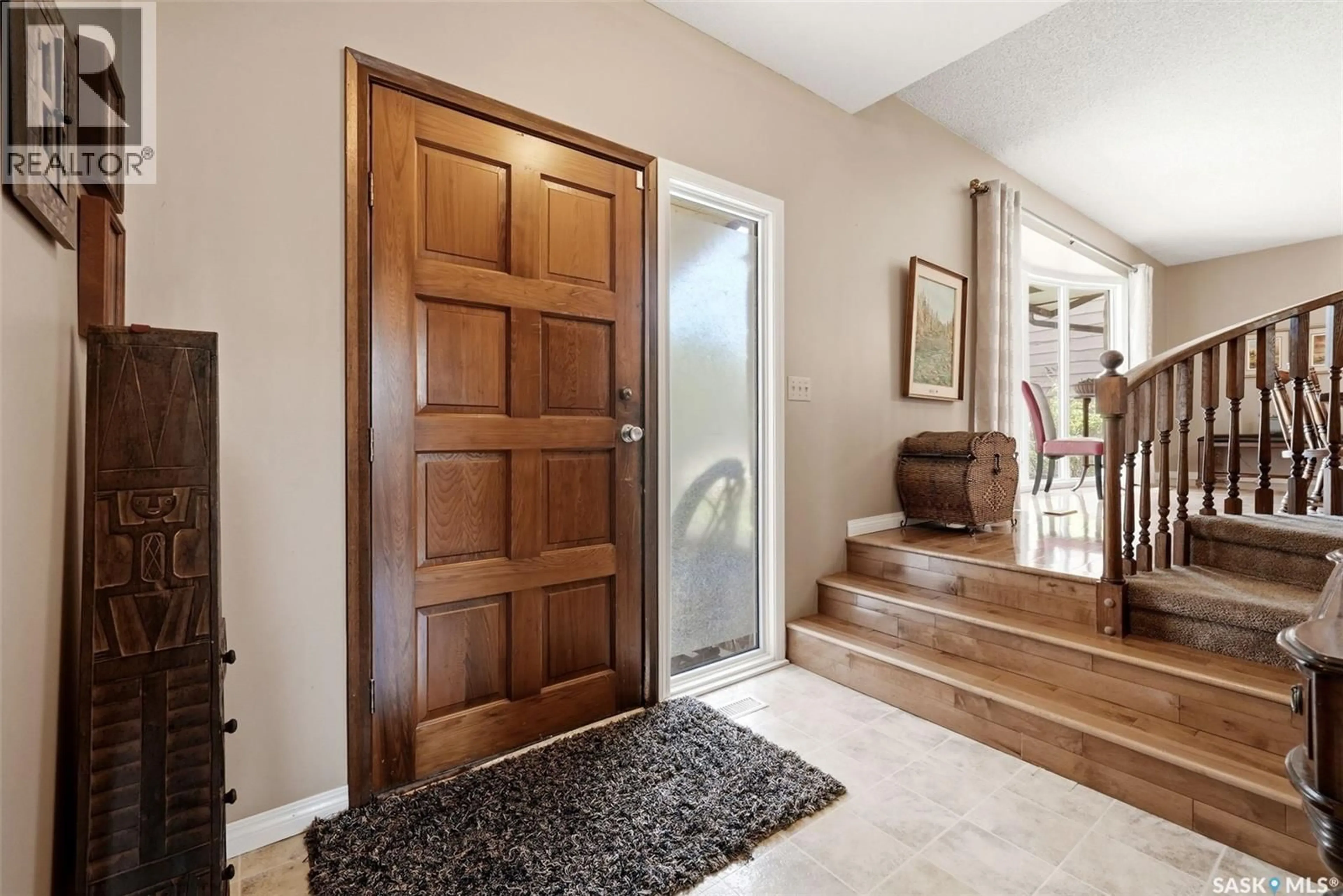 Indoor entryway for 27 COWIE ROAD, Regina Saskatchewan S4S6S2