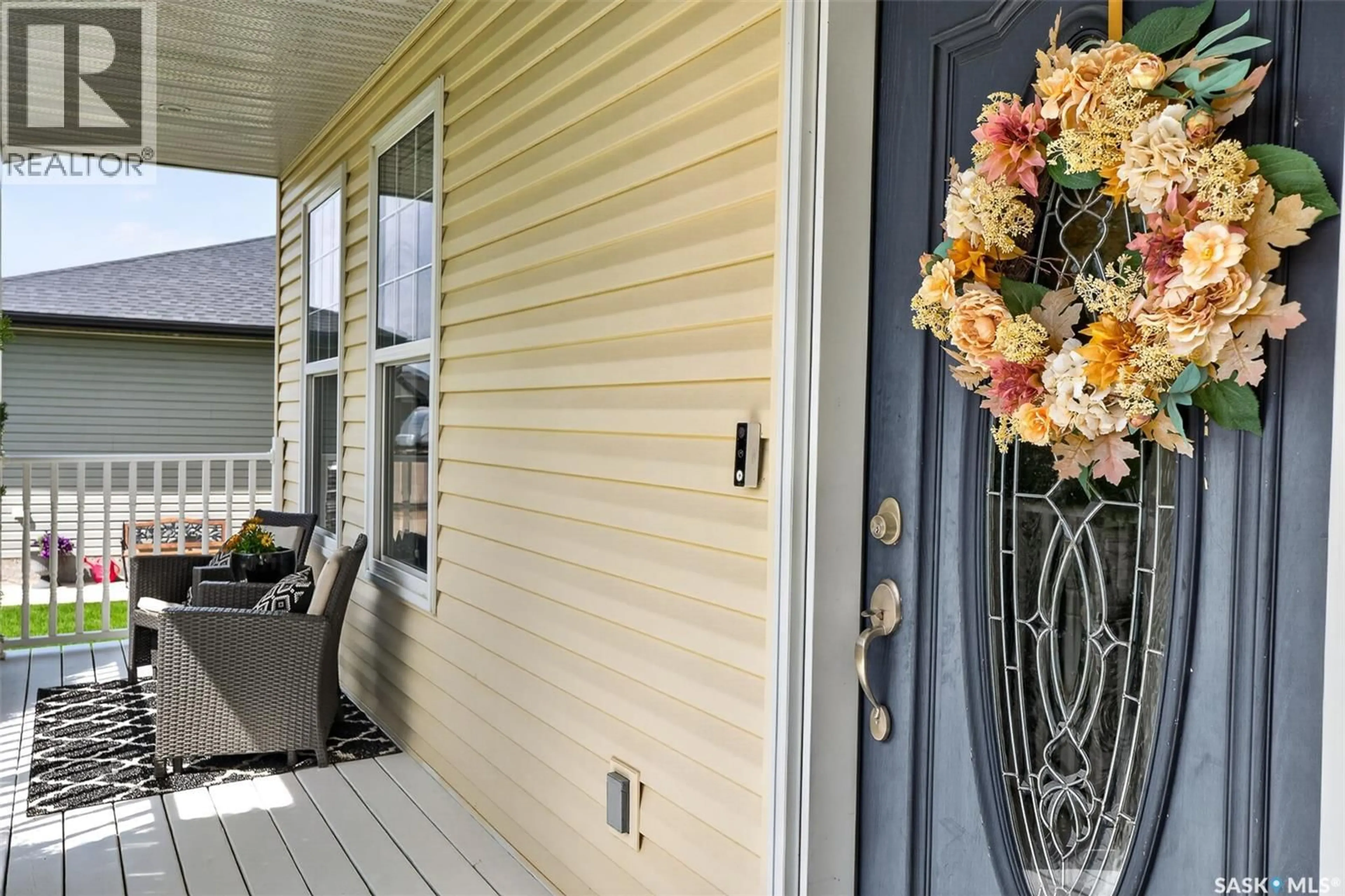 Home with vinyl exterior material, street for 66 EVERTON CRESCENT, Moose Jaw Saskatchewan S6K0A3