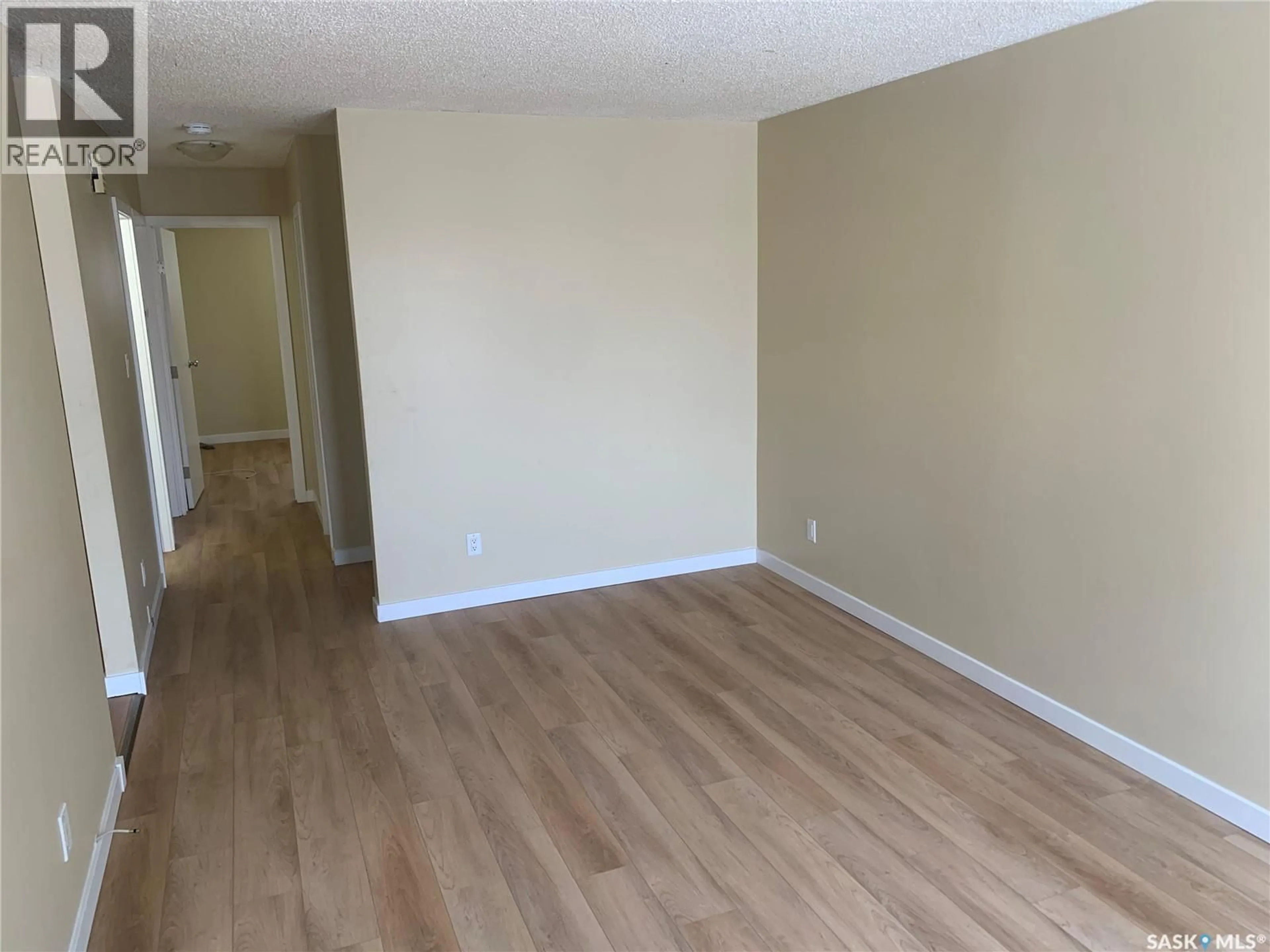 A pic of a room for 111 M AVENUE, Saskatoon Saskatchewan S7M2K1