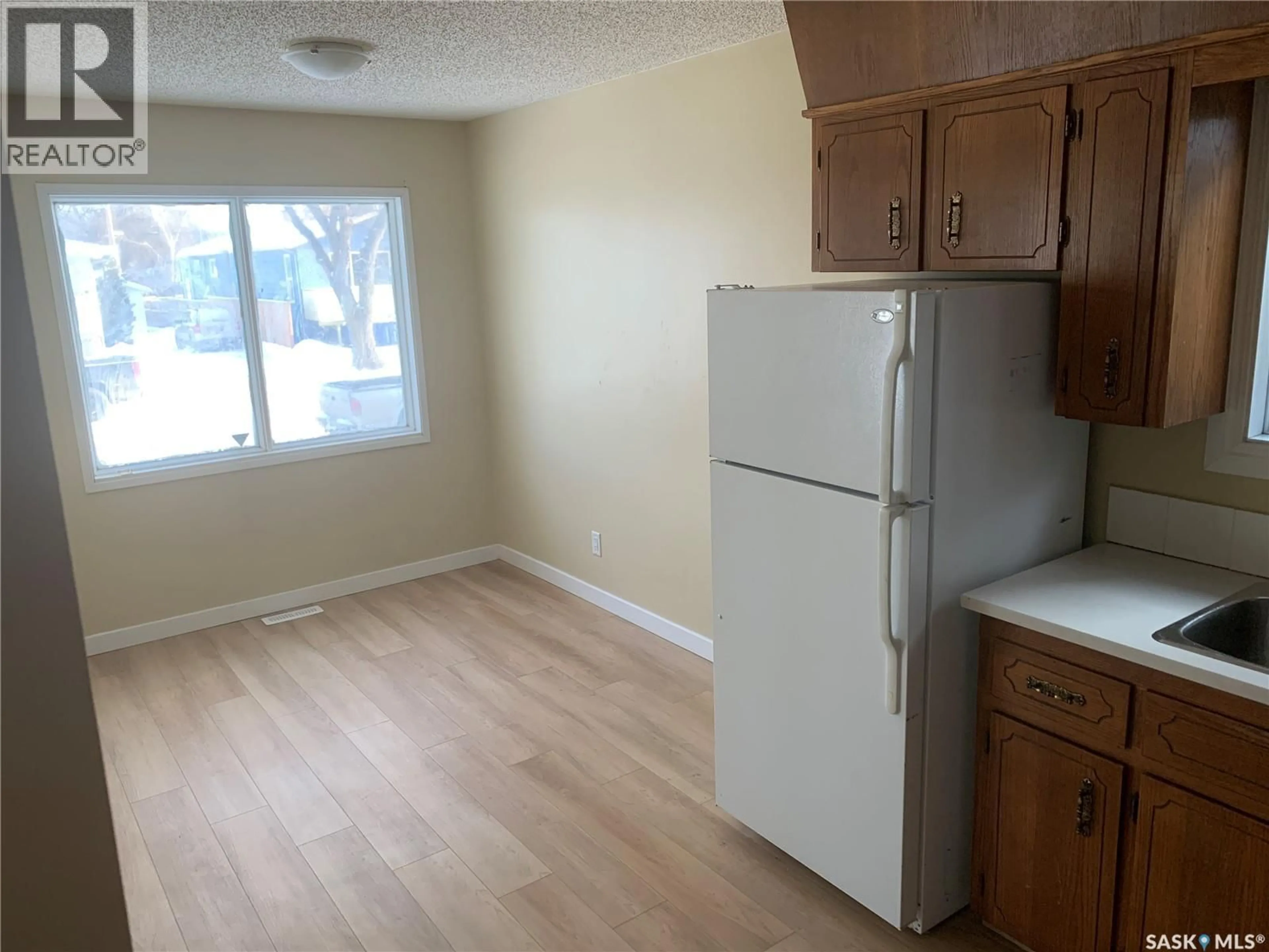 A pic of a room for 111 M AVENUE, Saskatoon Saskatchewan S7M2K1