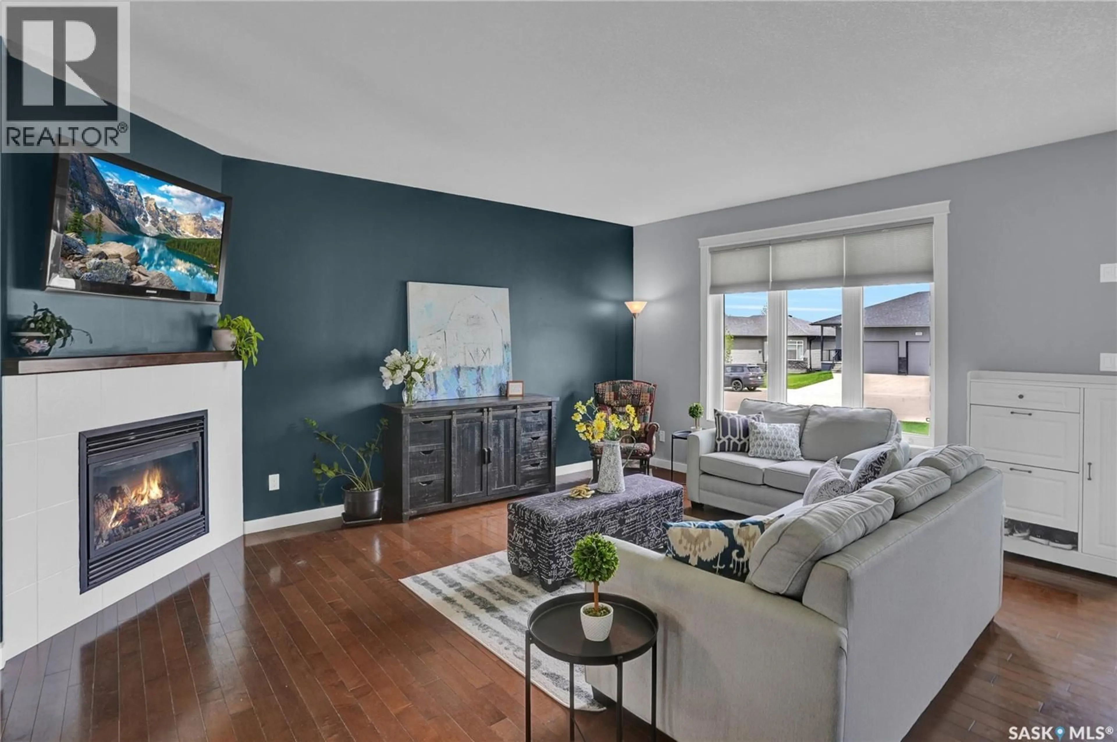 Living room with furniture, unknown for 121 EVERTON CRESCENT, Moose Jaw Saskatchewan S6K0A3