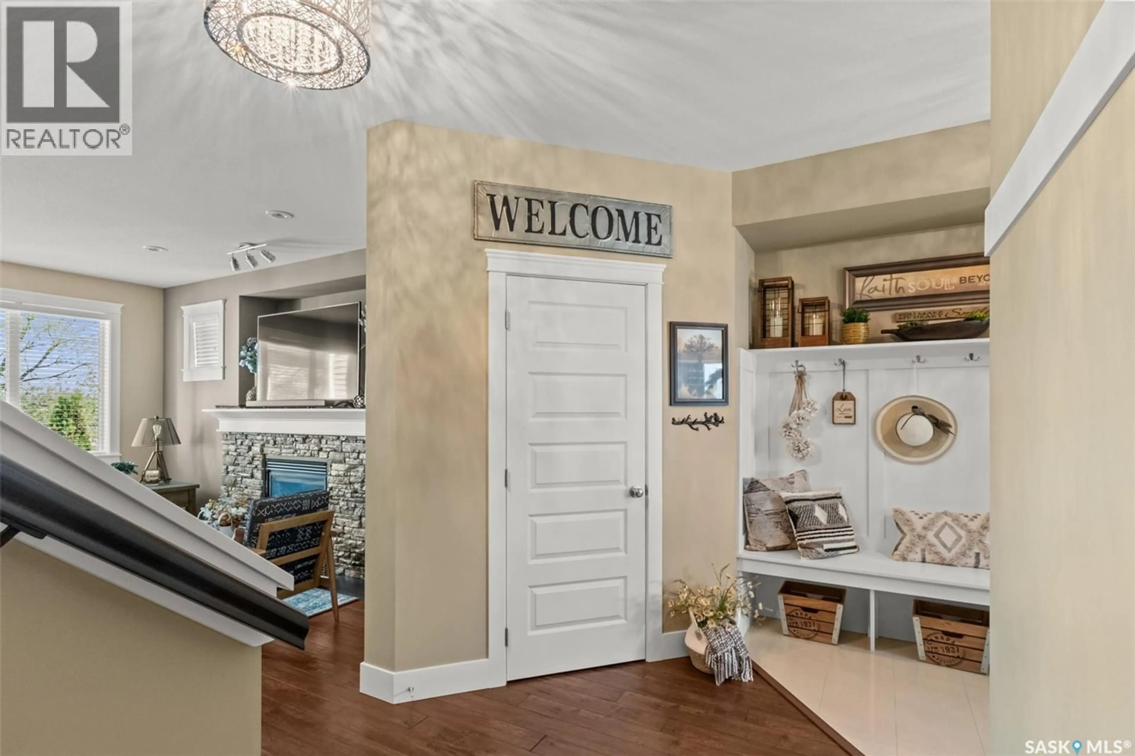 Indoor entryway for 1700 CENTRAL STREET, Warman Saskatchewan S0K0A1