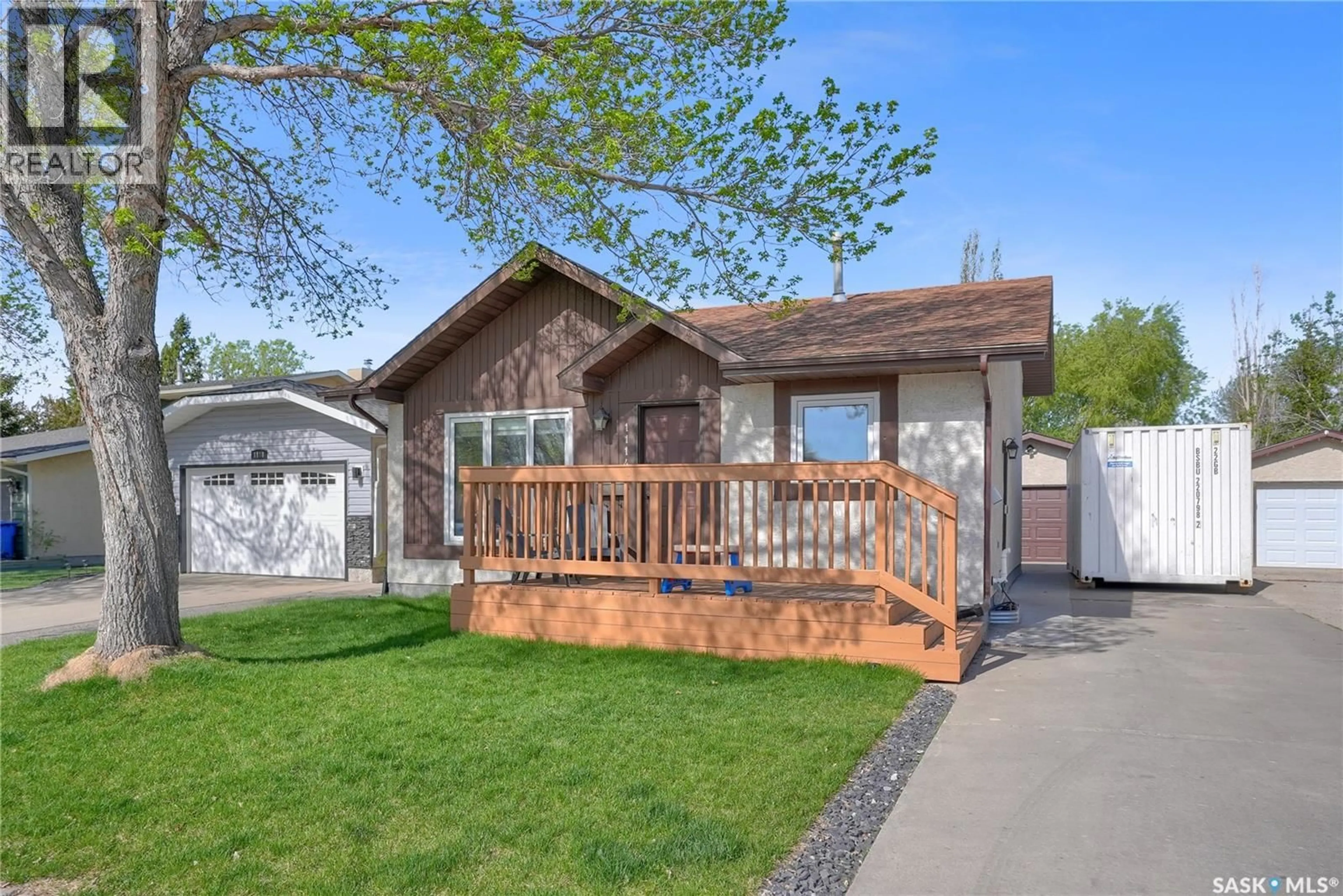 Home with vinyl exterior material, street for 1114 BAYDA CRESCENT, Regina Saskatchewan S4N6Y6