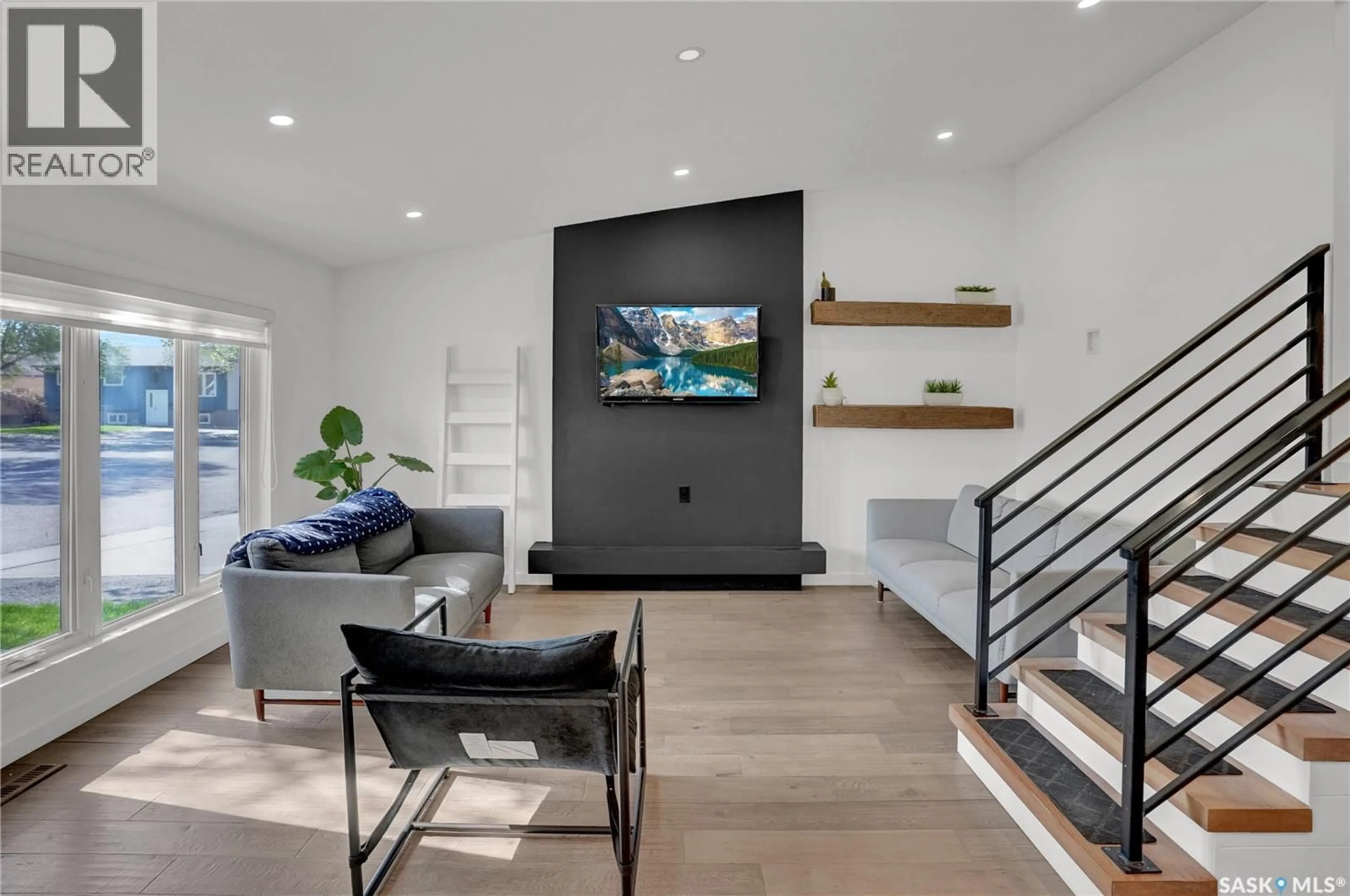 Home theater for 1114 BAYDA CRESCENT, Regina Saskatchewan S4N6Y6