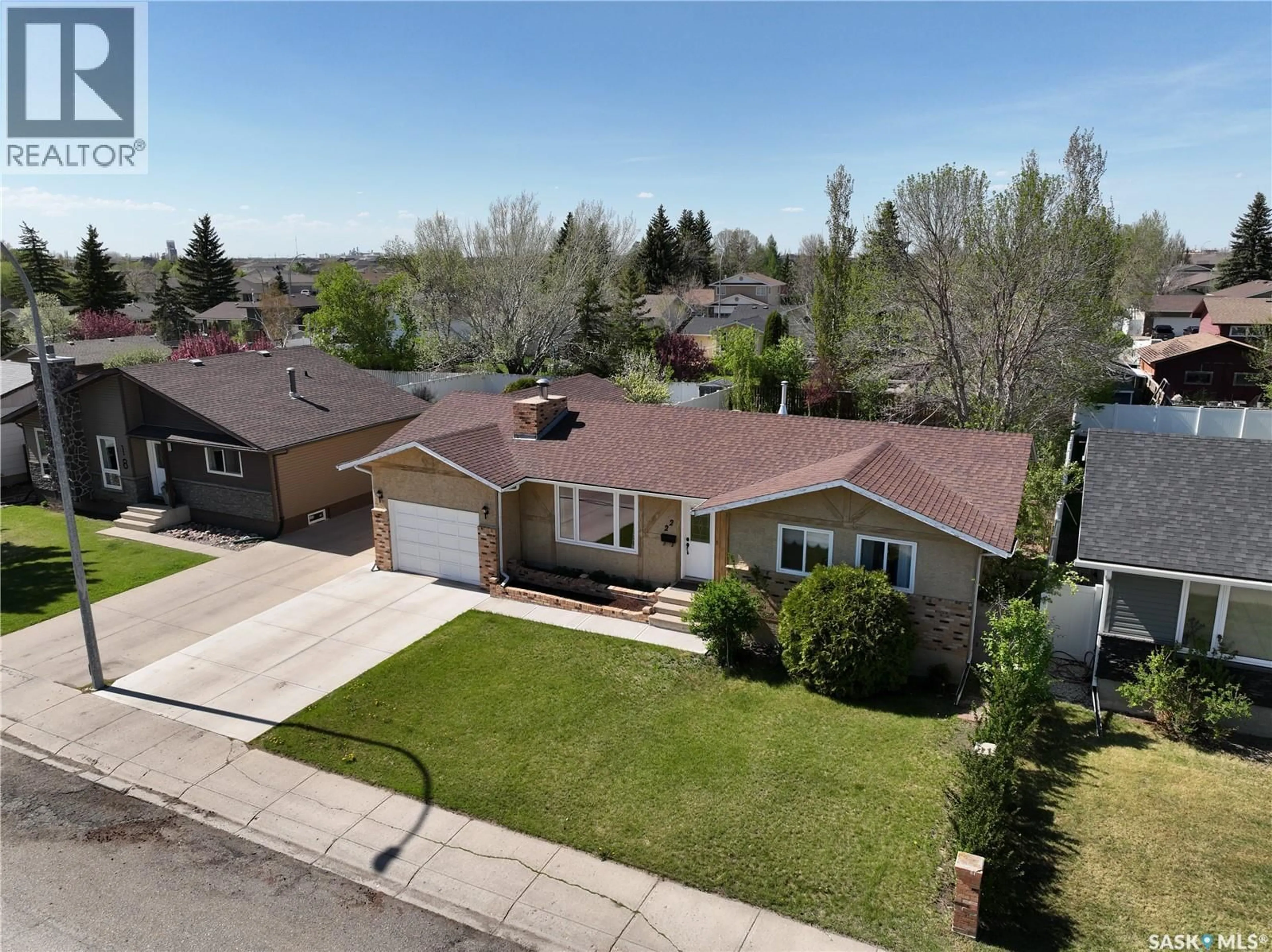 A pic from outside/outdoor area/front of a property/back of a property/a pic from drone, street for 22 EDELWEISS CRESCENT, Moose Jaw Saskatchewan S6J1E5