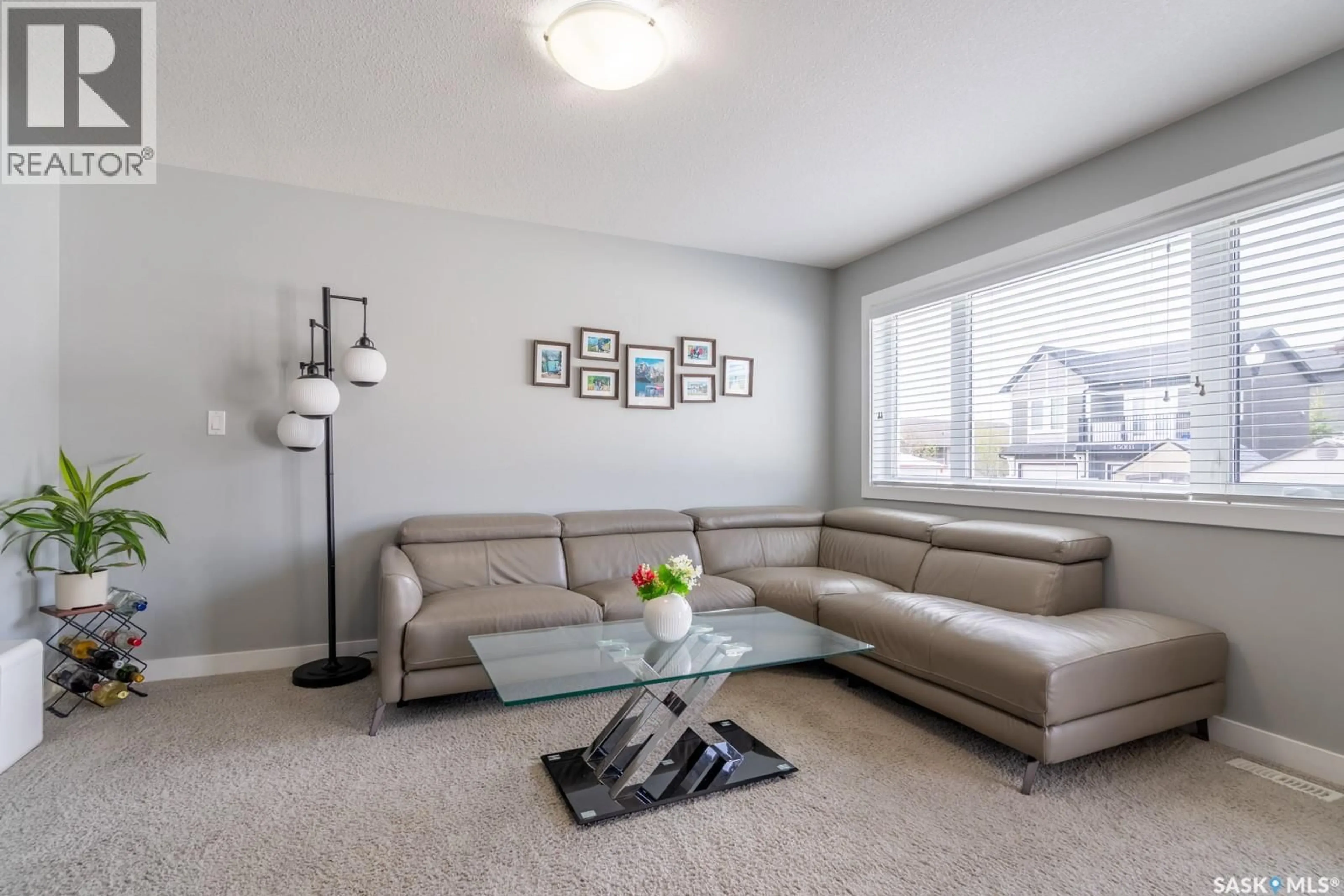 Living room with furniture, unknown for 4510 GREEN LANE, Regina Saskatchewan S4V3H5