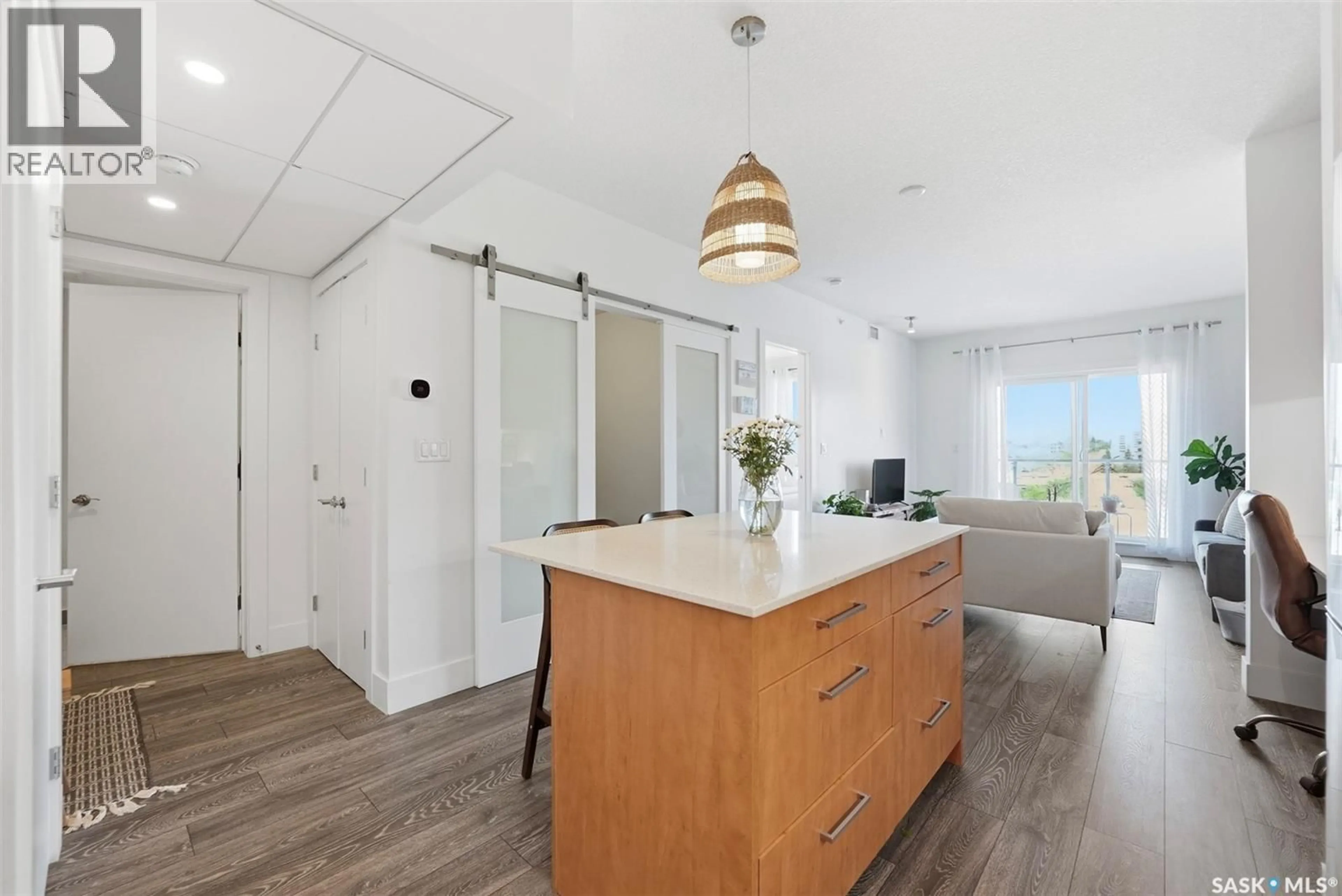 Open concept kitchen, unknown for 409 - 409 B AVENUE, Saskatoon Saskatchewan S7M5M8