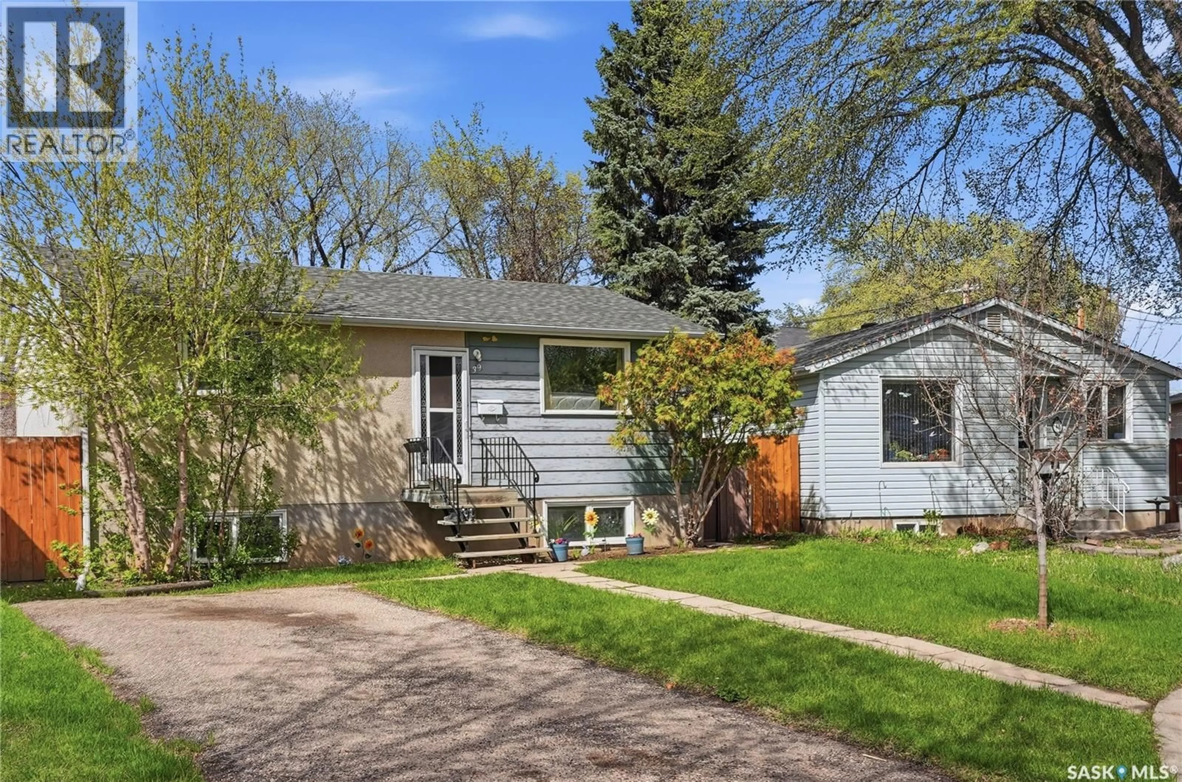 Home with vinyl exterior material, street for 39 TRIDENT CRESCENT, Saskatoon Saskatchewan S7M0P7