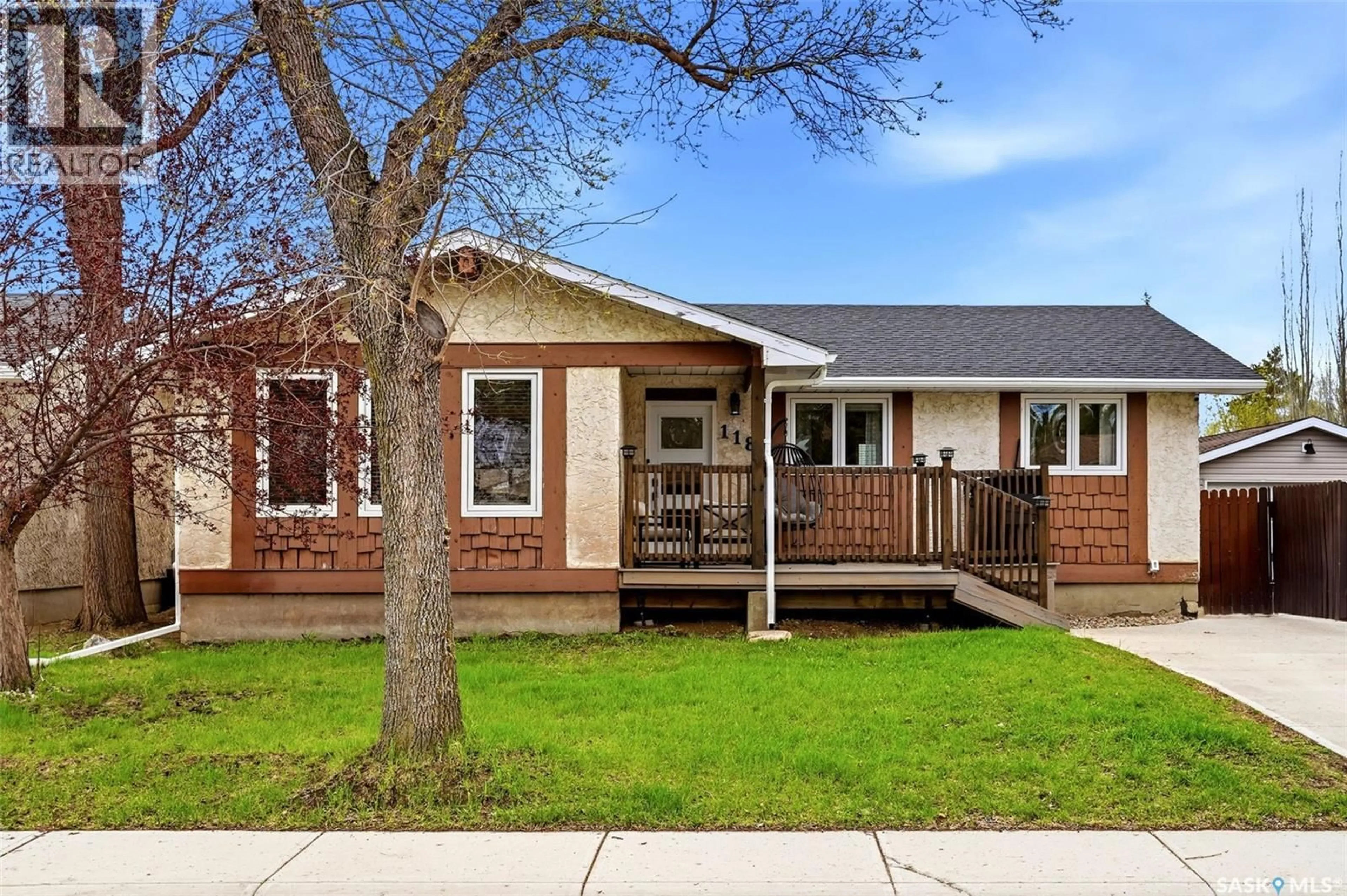 Home with brick exterior material, street for 118 MACKENZIE CRESCENT, Regina Saskatchewan S4N5G5