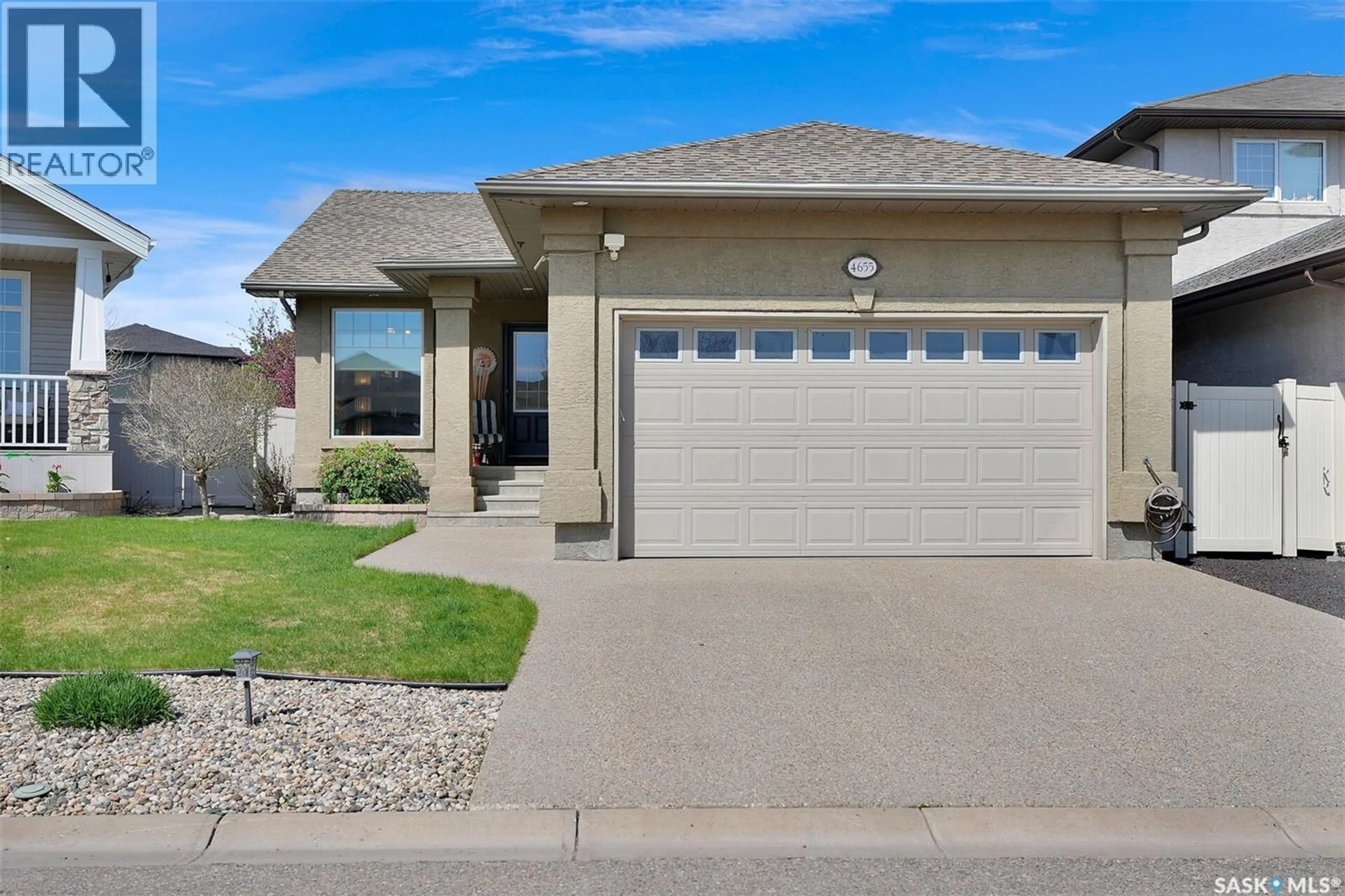 Home with vinyl exterior material, street for 4655 ELLARD COURT, Regina Saskatchewan S4X0B3