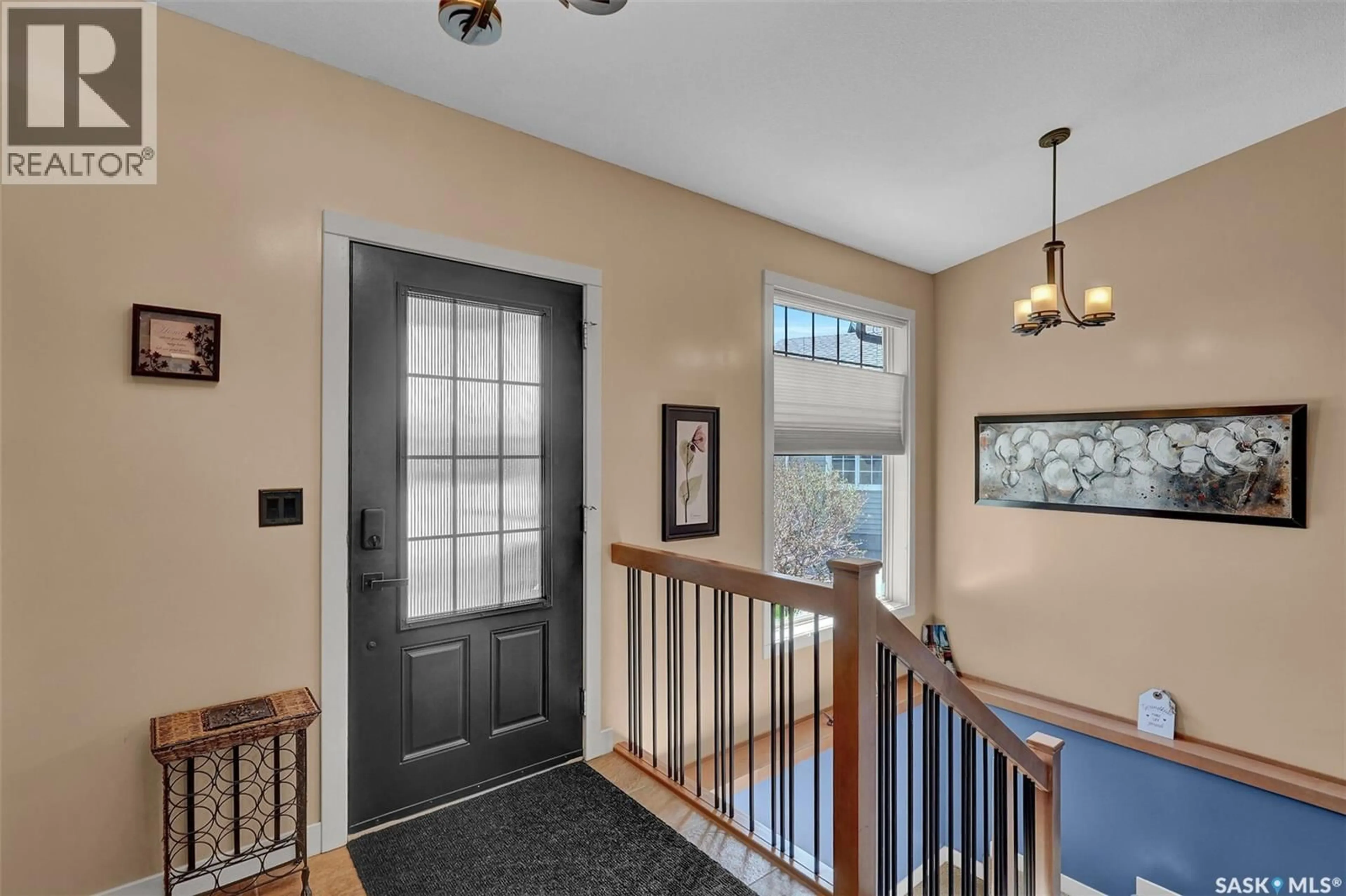 Indoor entryway for 4655 ELLARD COURT, Regina Saskatchewan S4X0B3