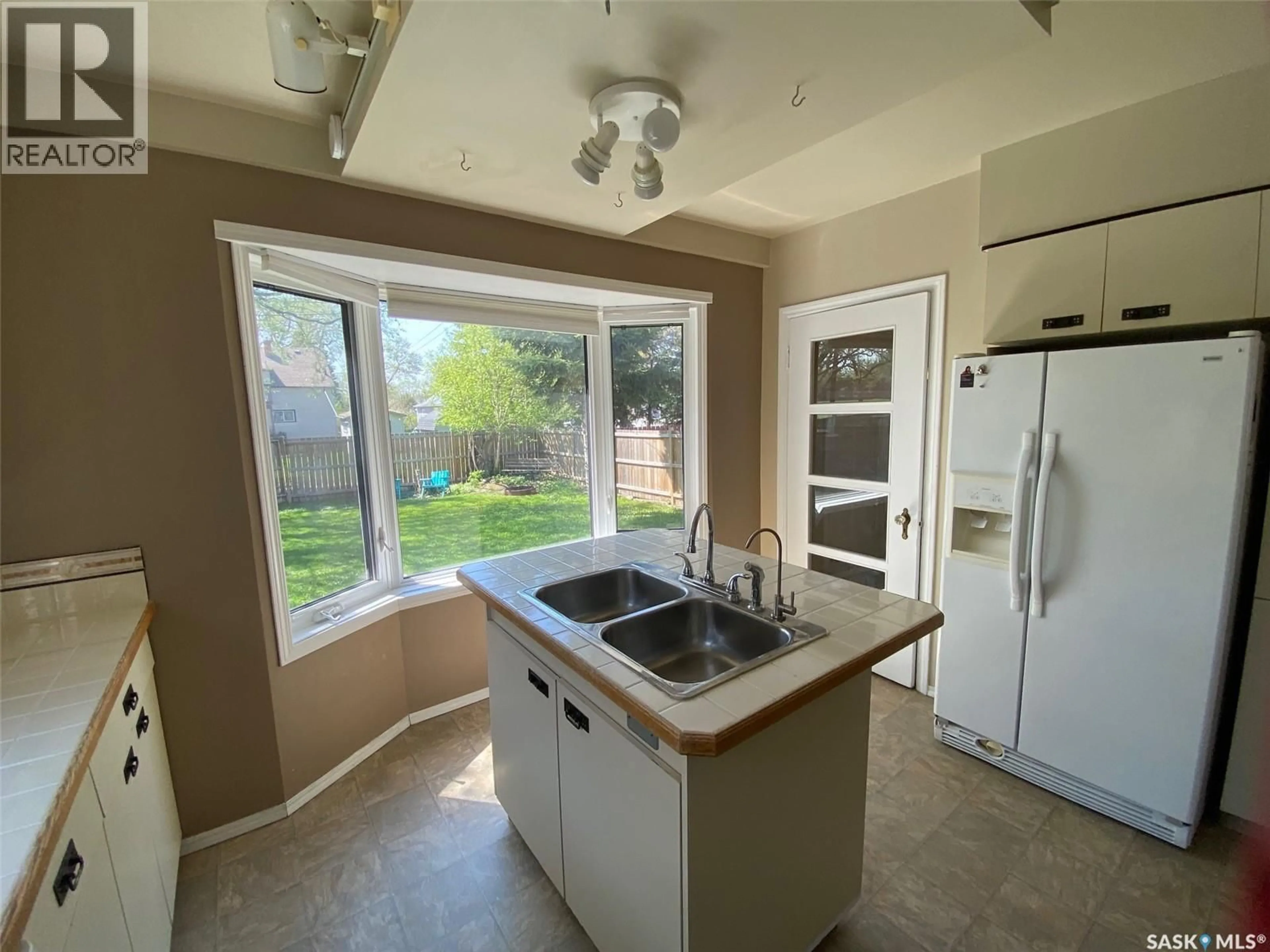 Standard kitchen, unknown for 210 FIRST AVENUE, Yorkton Saskatchewan S3N1K2