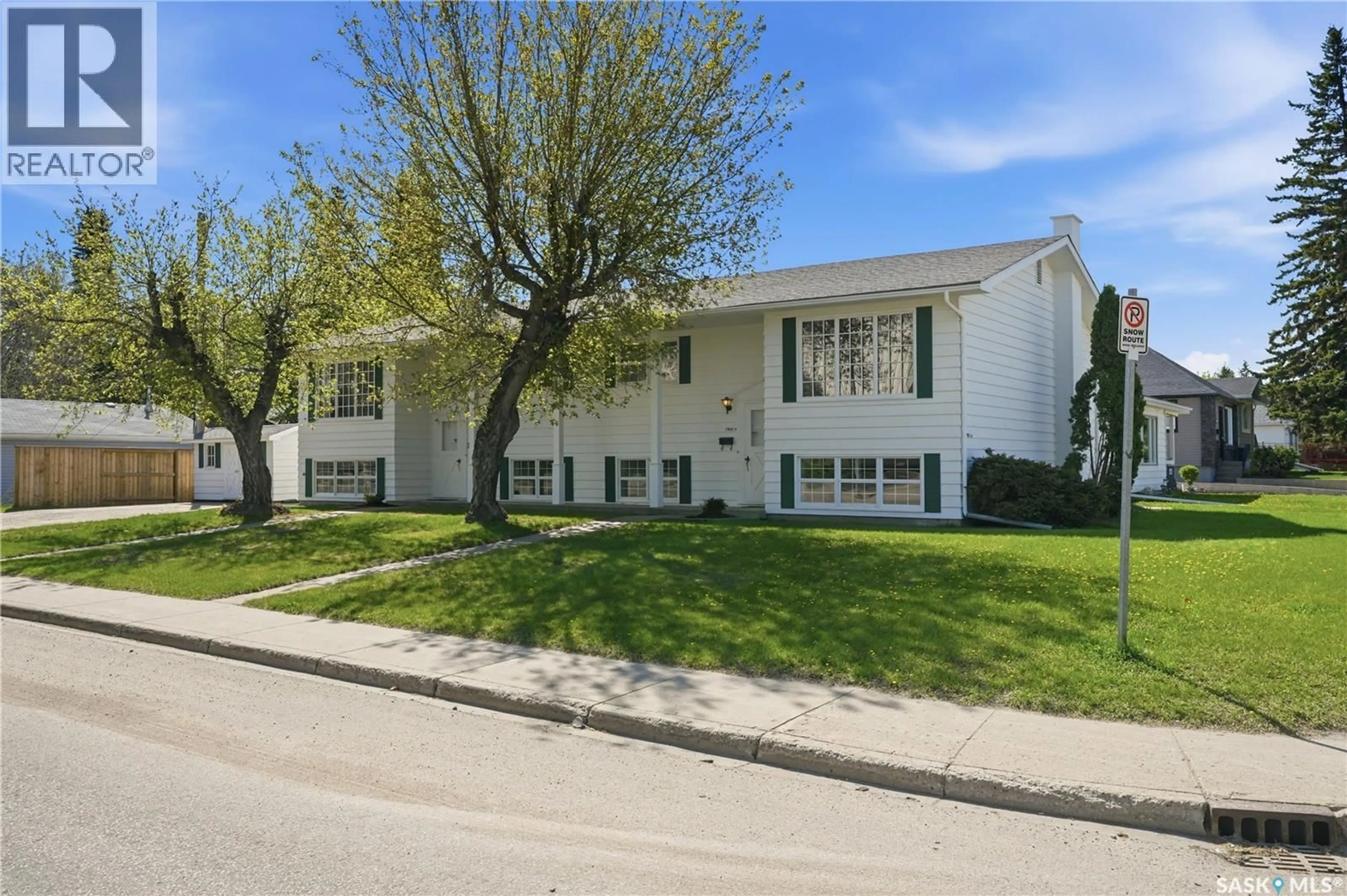 Unknown for 1901 WILLIAM AVENUE, Saskatoon Saskatchewan S7J1A1