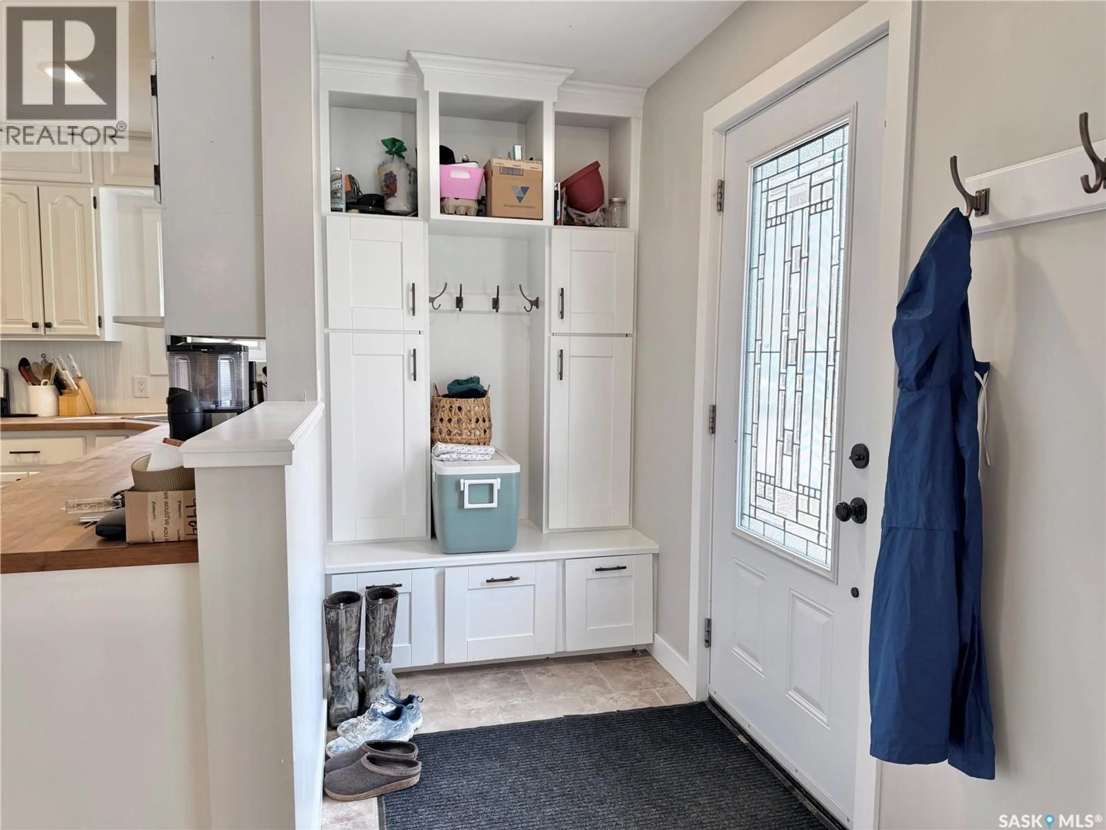 Indoor entryway for 211 PANGMAN STREET, Outlook Saskatchewan S0L2N0