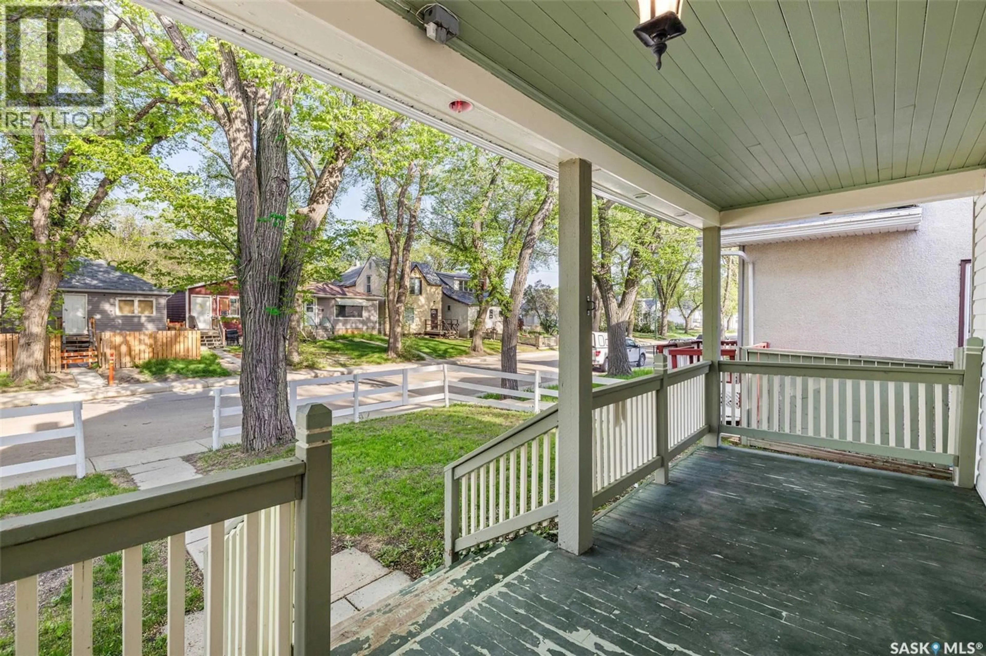 Patio, street for 1422 CAMERON STREET, Regina Saskatchewan S4T2T4